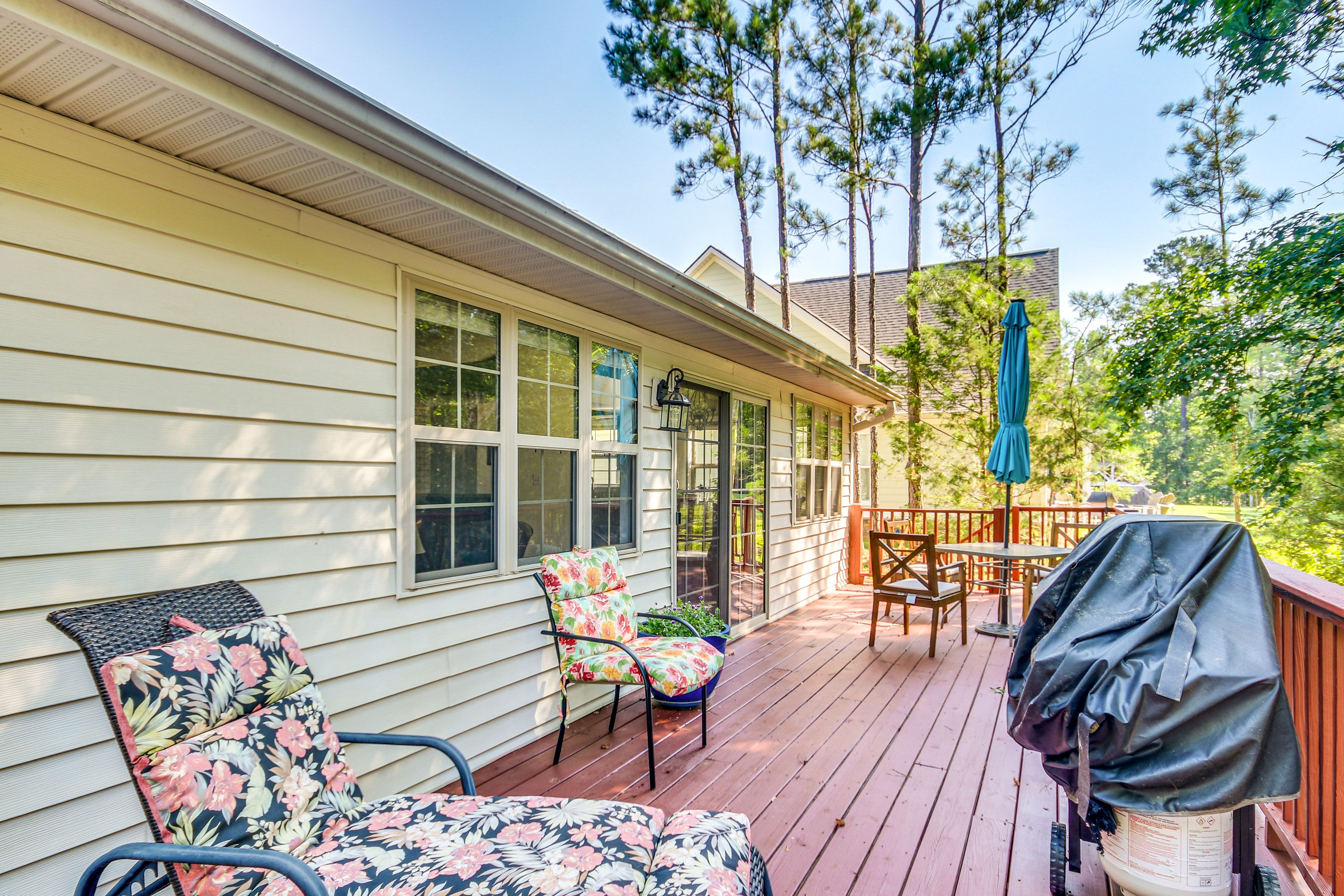 House Exterior | Furnished Deck | Dining Area | Gas Grill