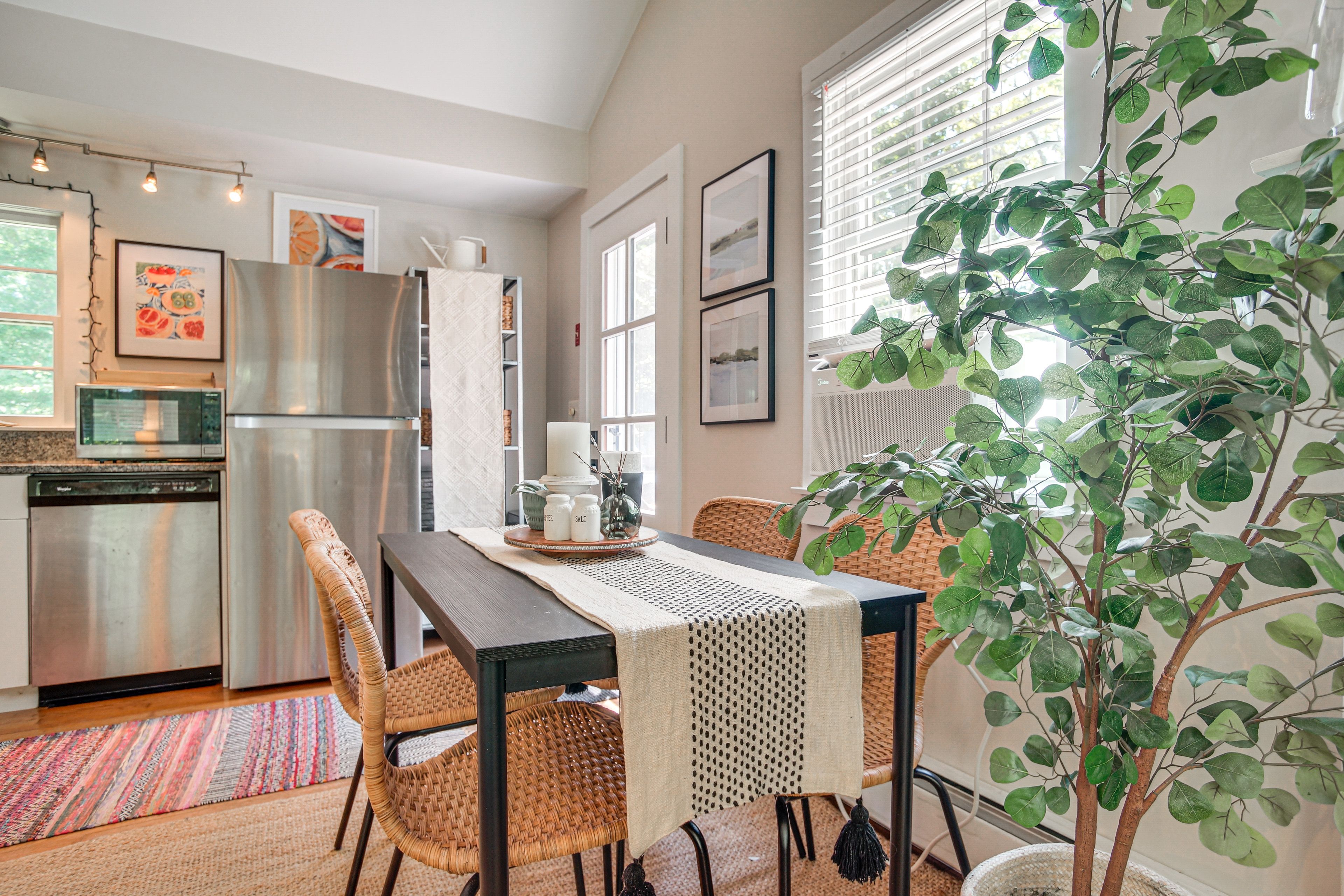 Dining Area | Dishware & Flatware Provided | 1st Floor