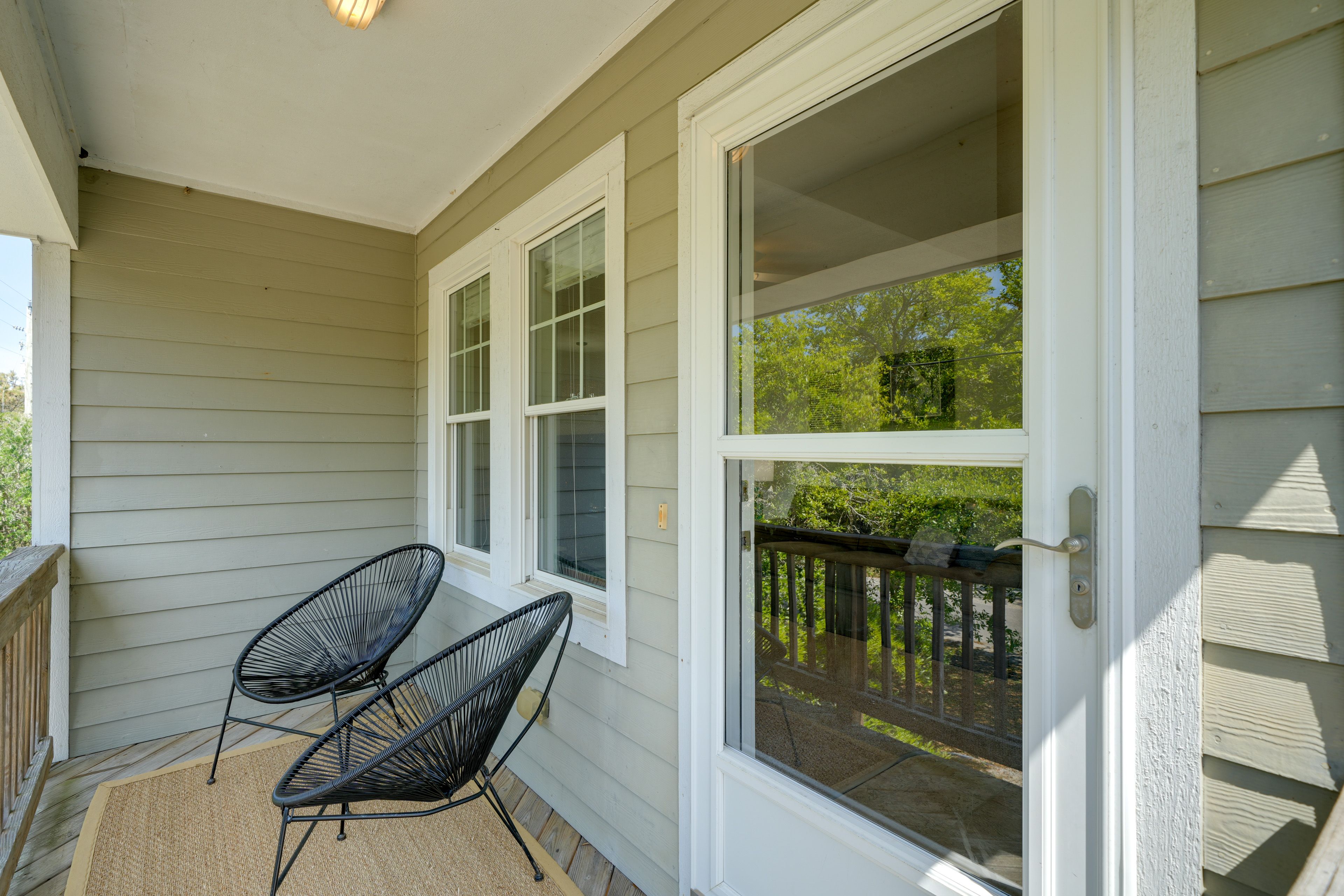 Private Balcony | Seating Area