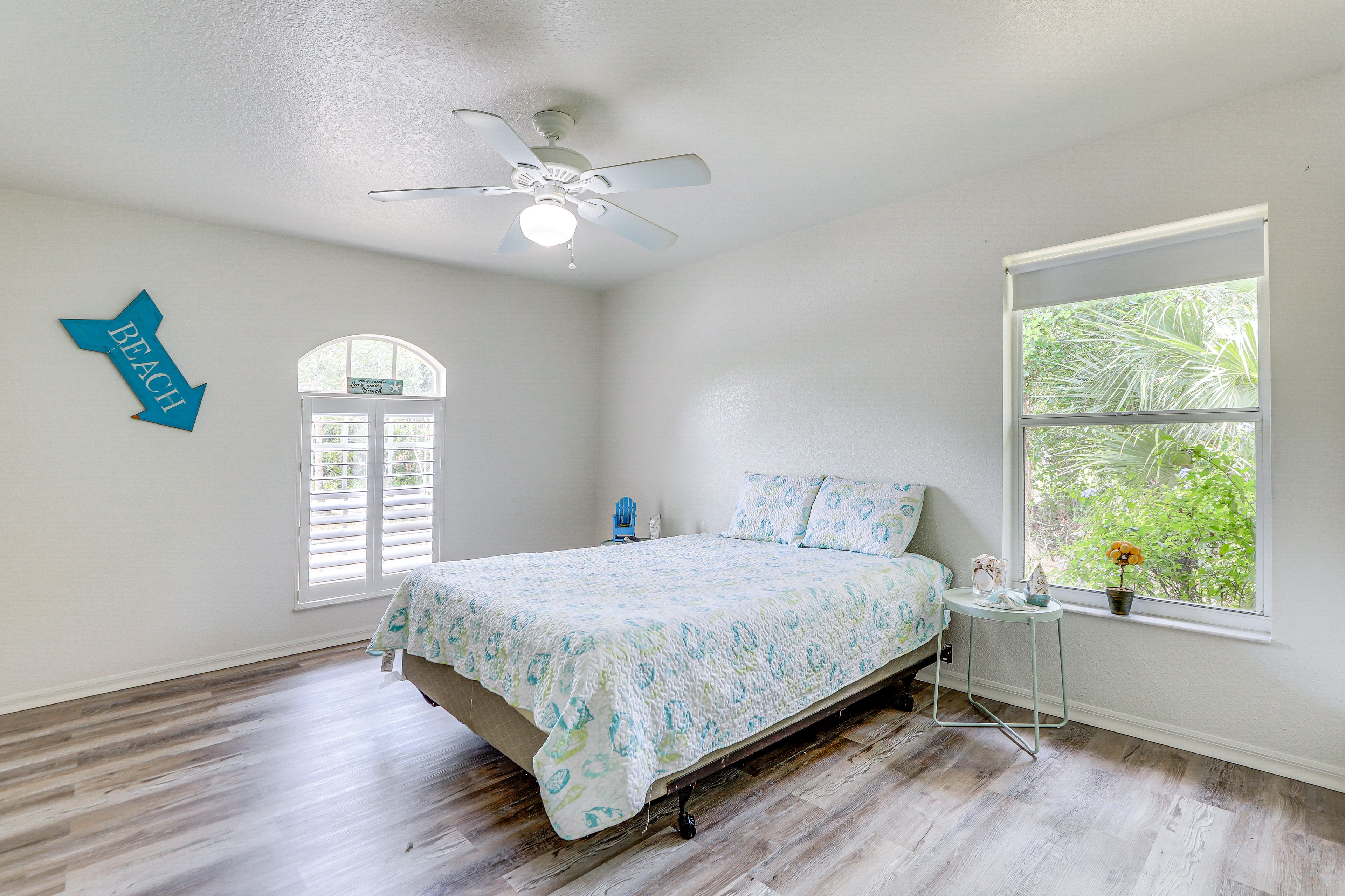 Bedroom 2 | Queen Bed | Linens Provided