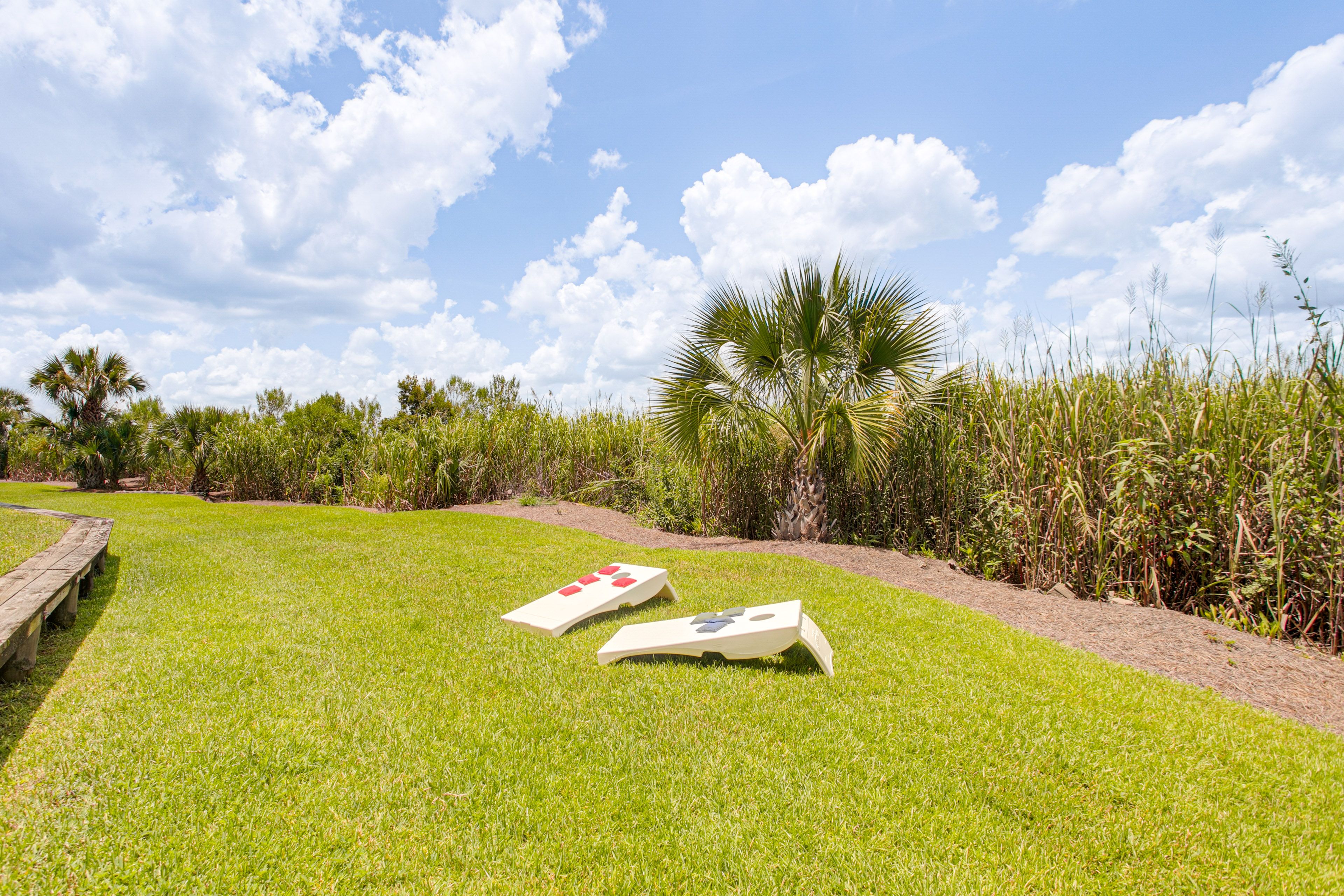 Community Cornhole