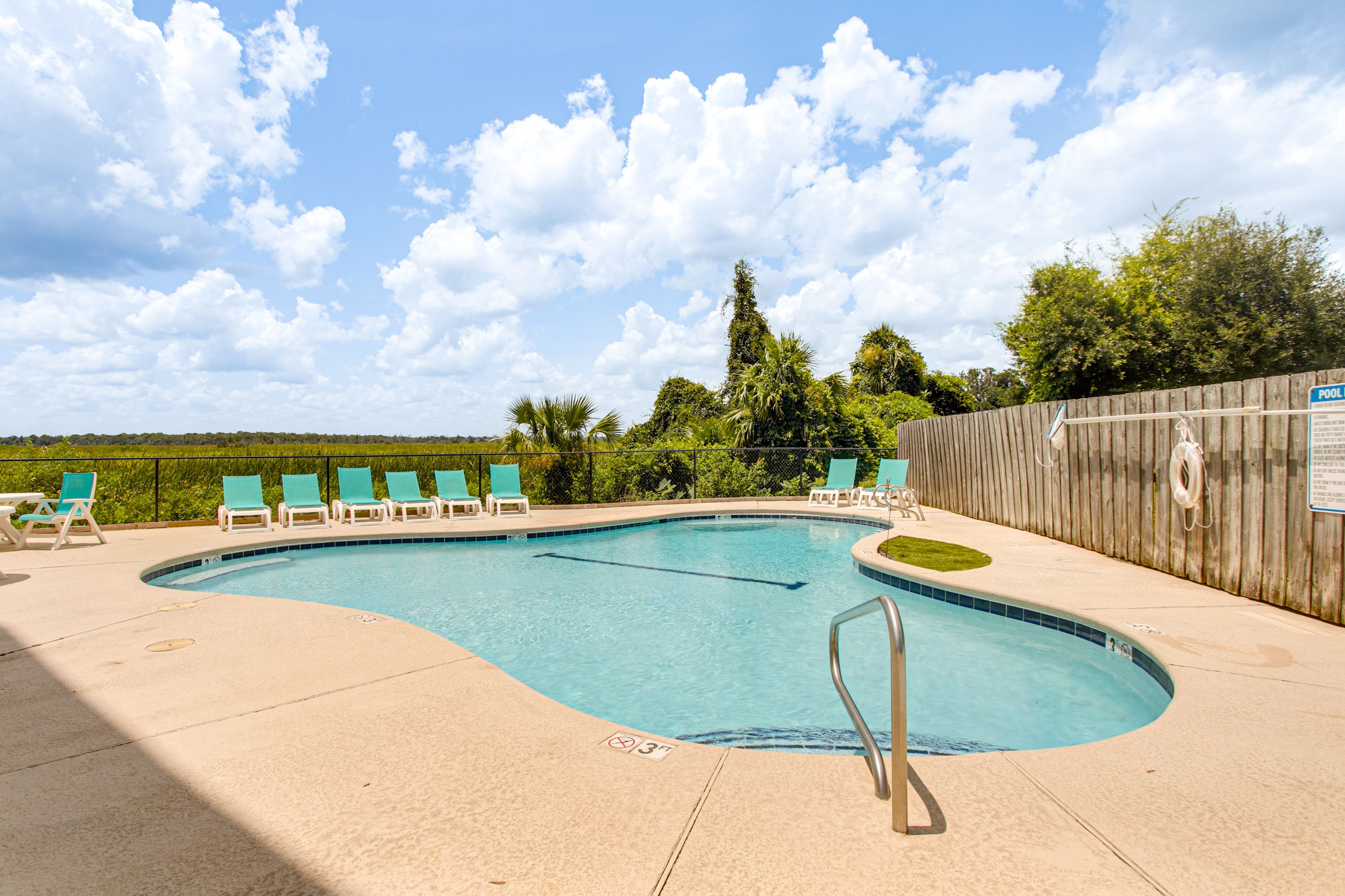 Settlers Bluff Community | Seasonal Outdoor Pool