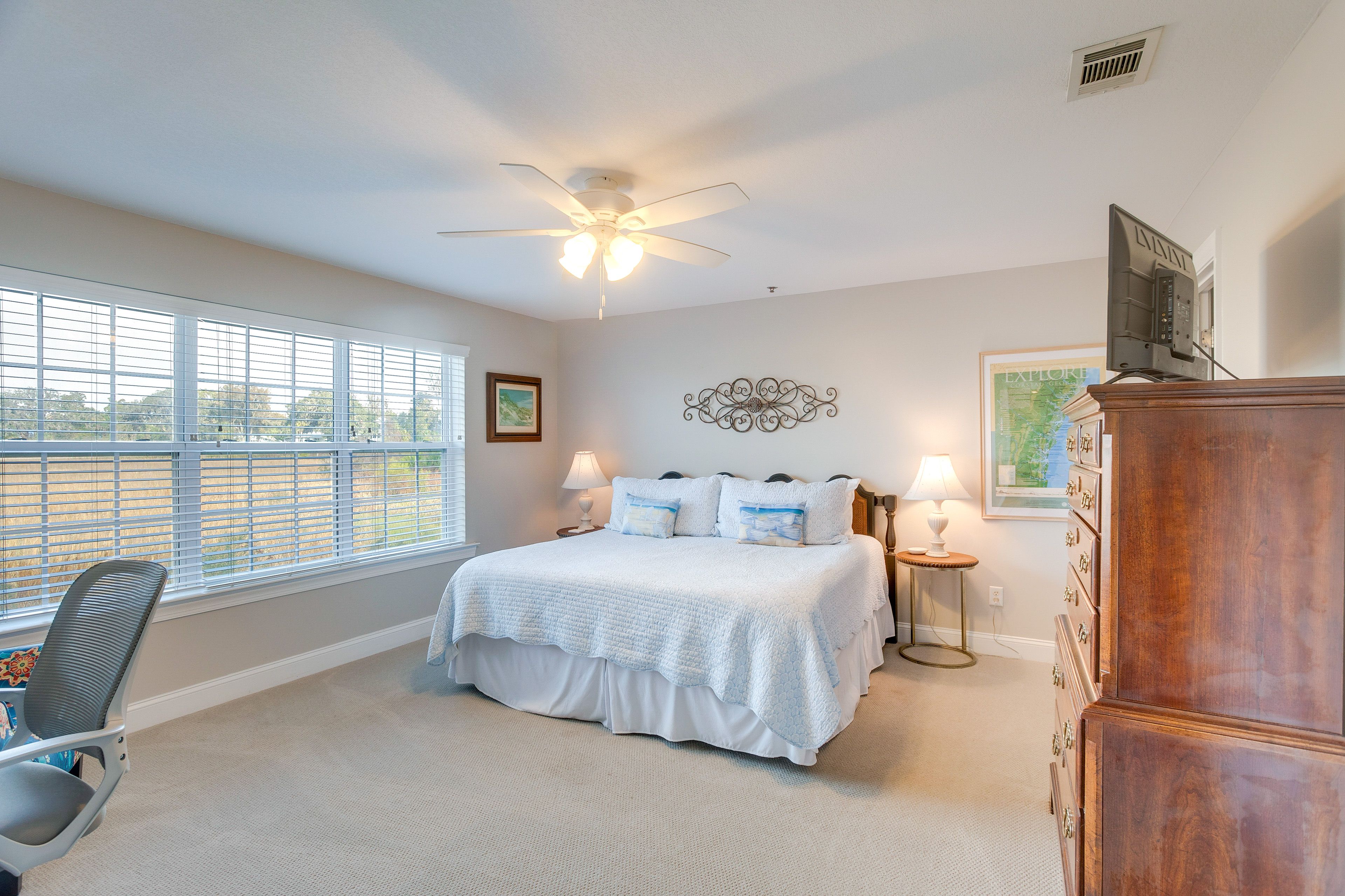 Bedroom 1 | King Bed | En-Suite Bathroom