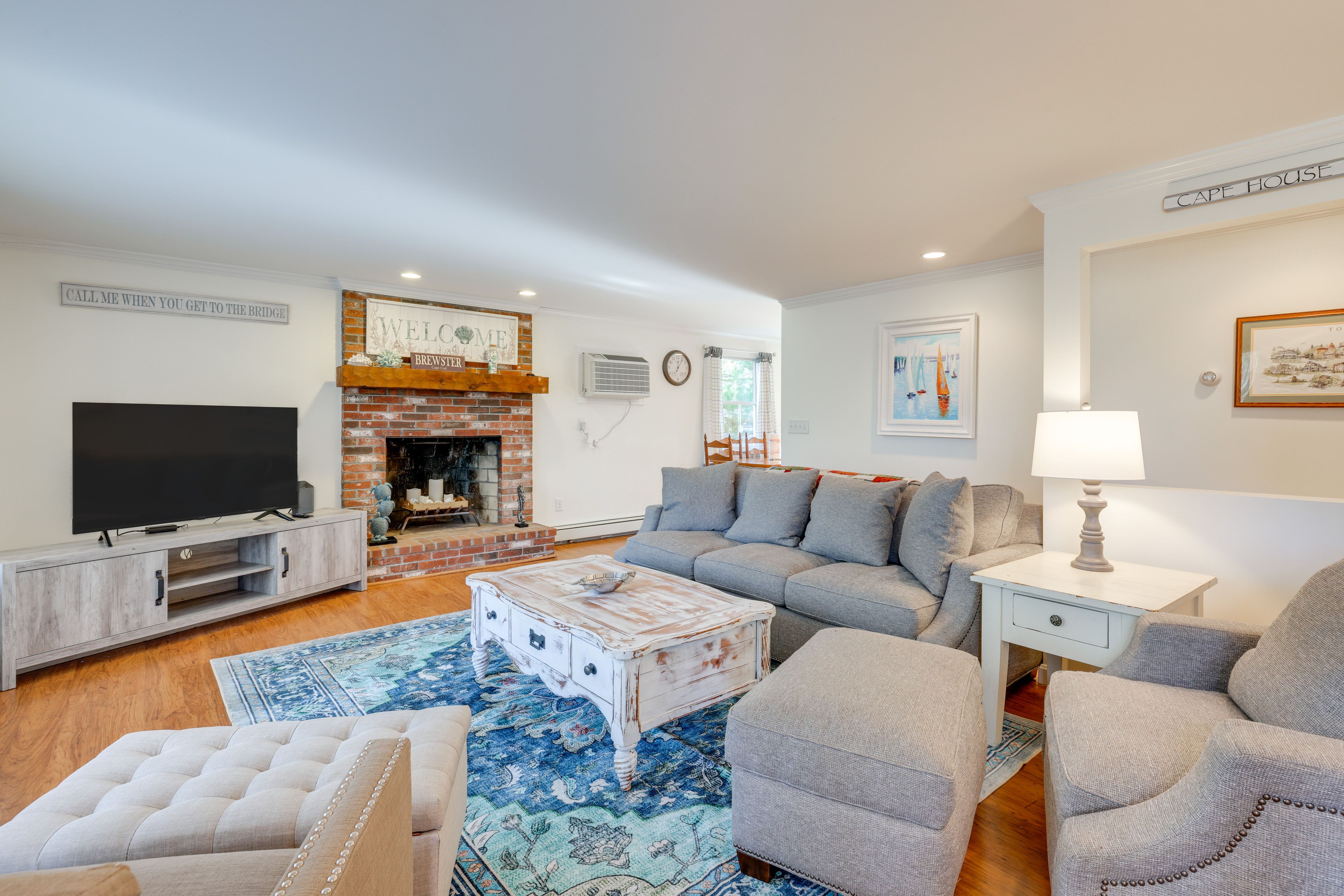 Living Area | Flat-Screen TV w/ Cable | Board Games | 1st Floor