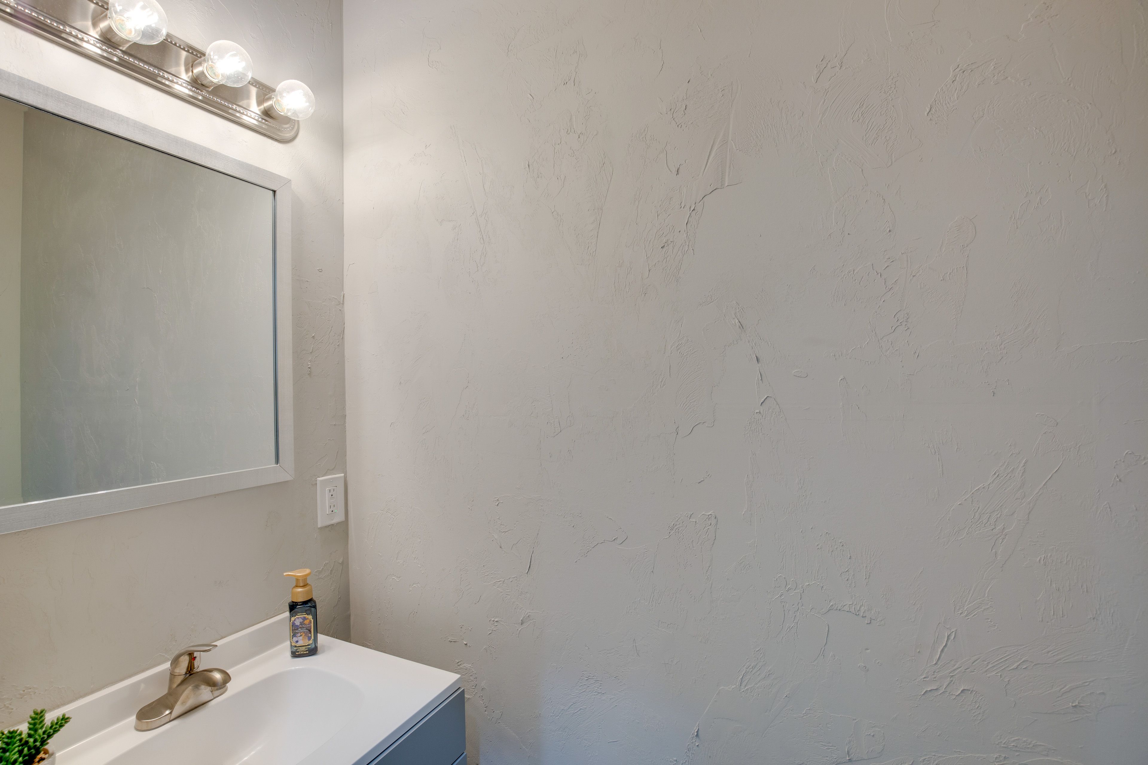 Half Bathroom | Complimentary Toiletries