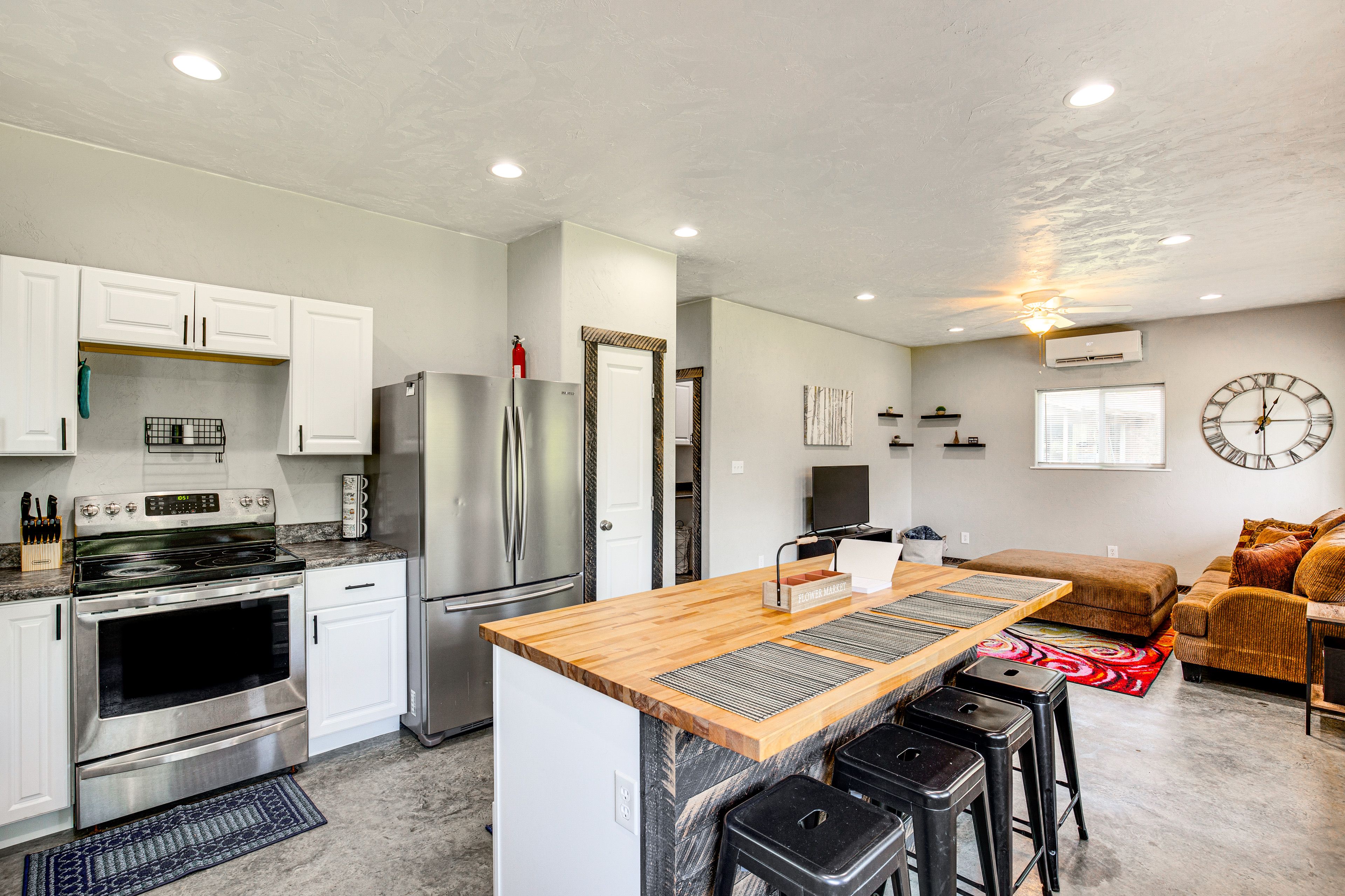 Kitchen | Cooking Basics | Combo Drip & Keurig Coffee Maker | Toaster