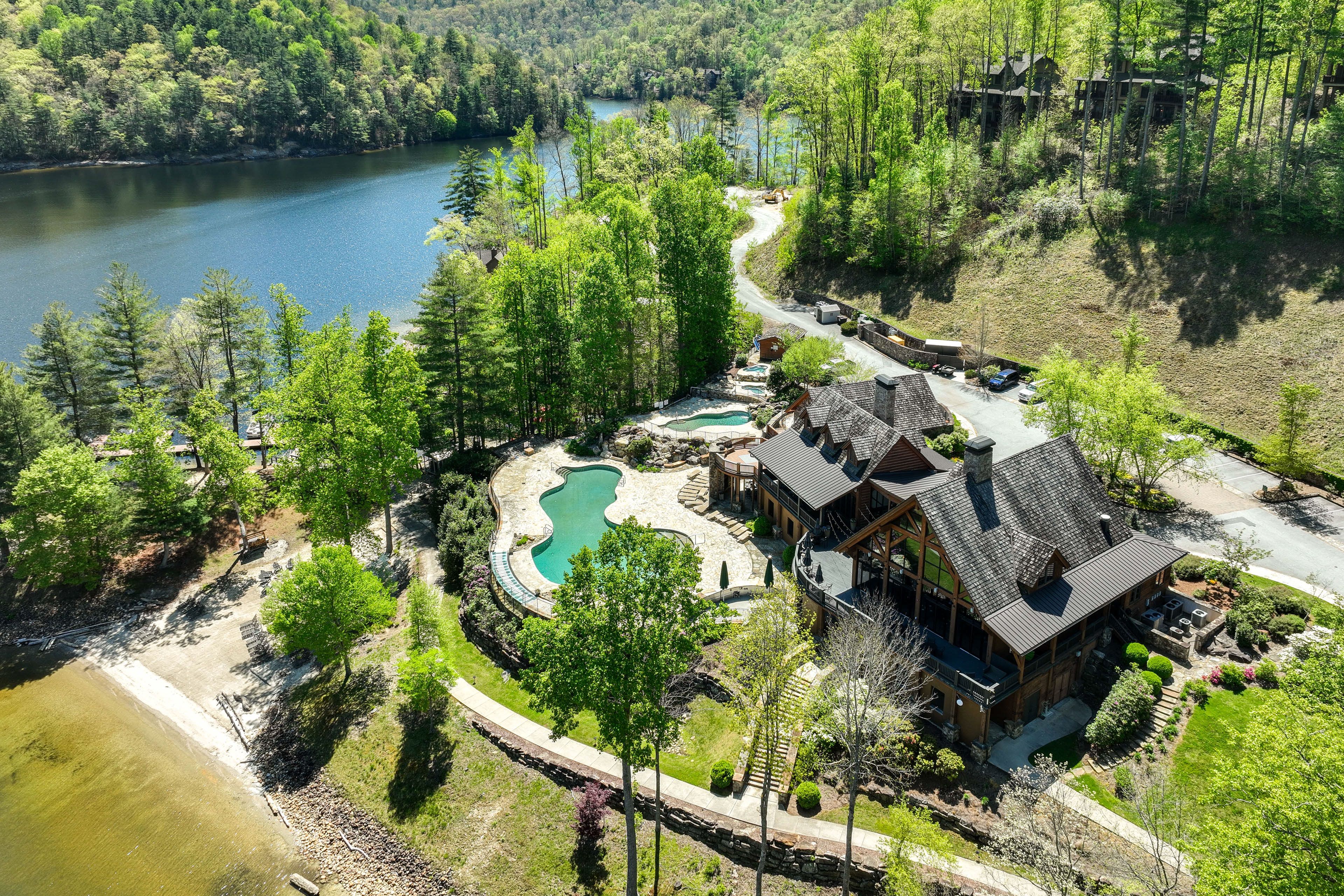 Aerial Views | Outdoor Pool & Hot Tub