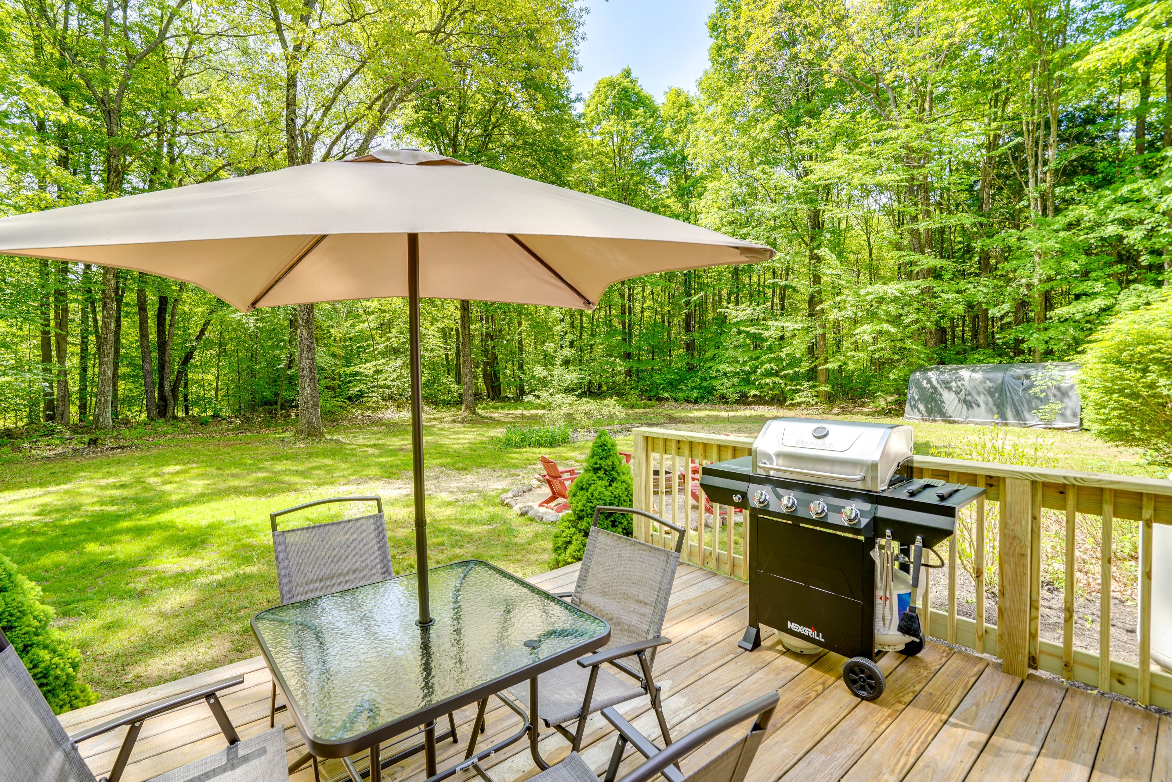 Furnished Deck | Gas Grill