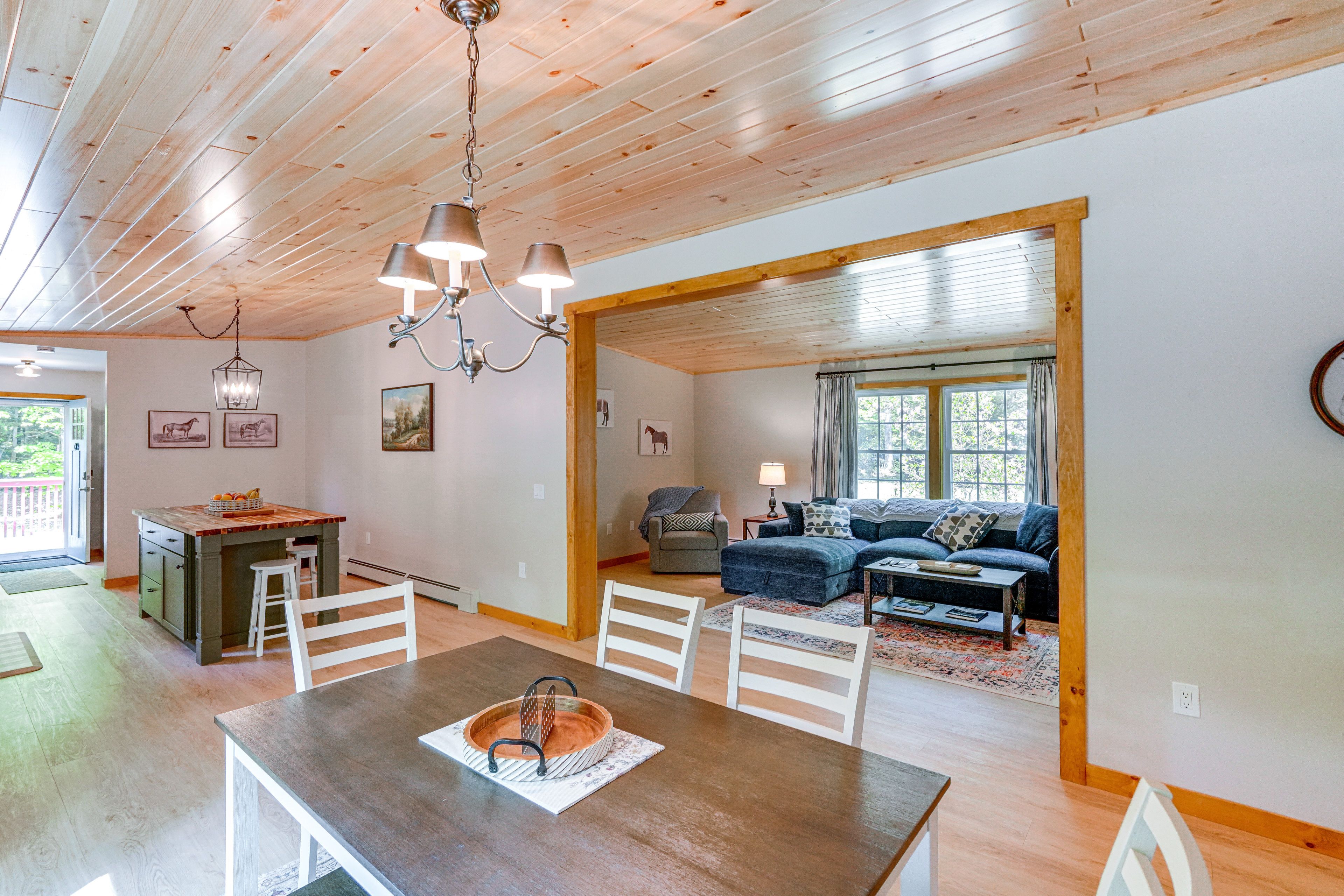 Dining Area | Dishware & Flatware