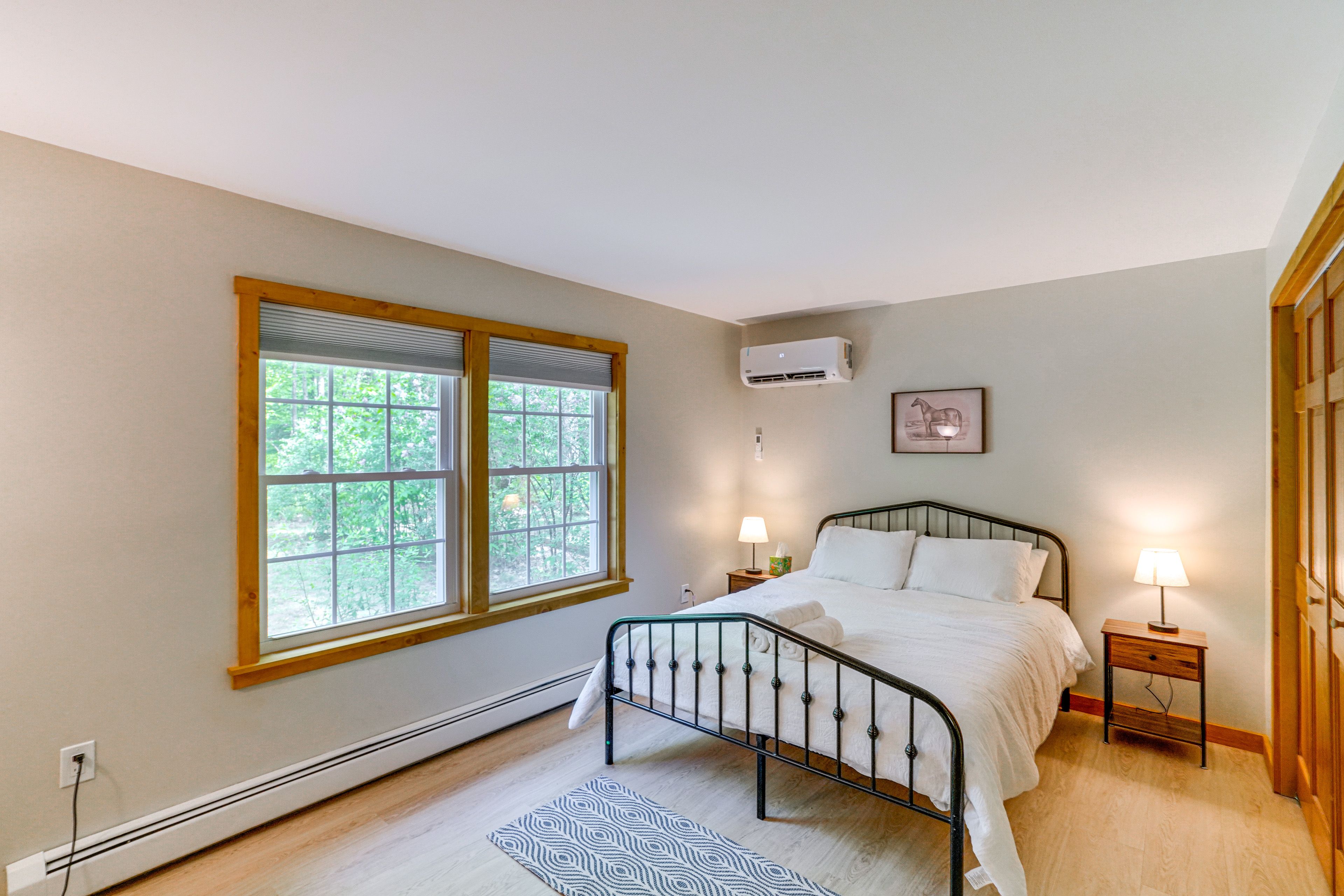 Bedroom 3 | Queen Bed
