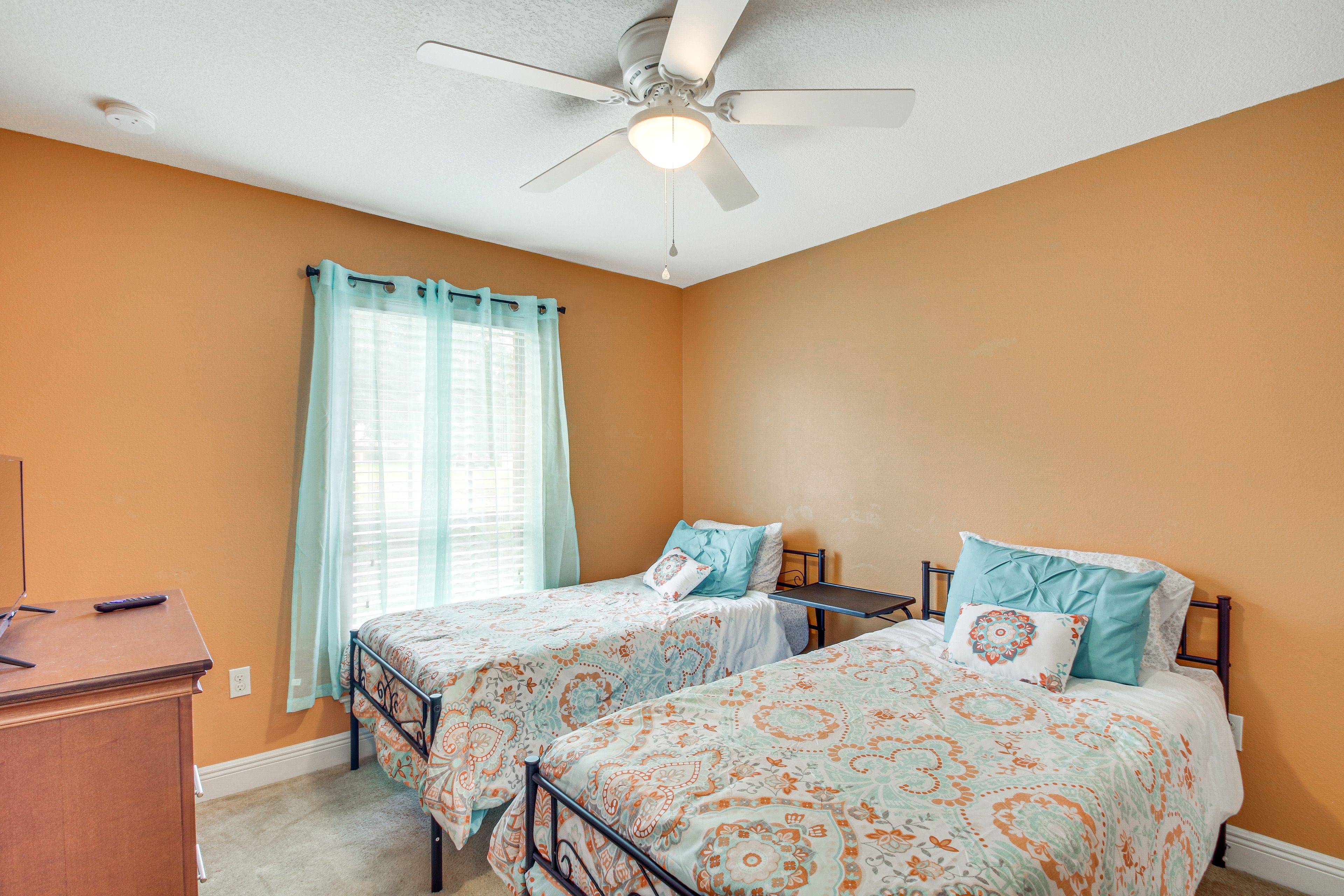 Bedroom 4 | 2 Twin Beds