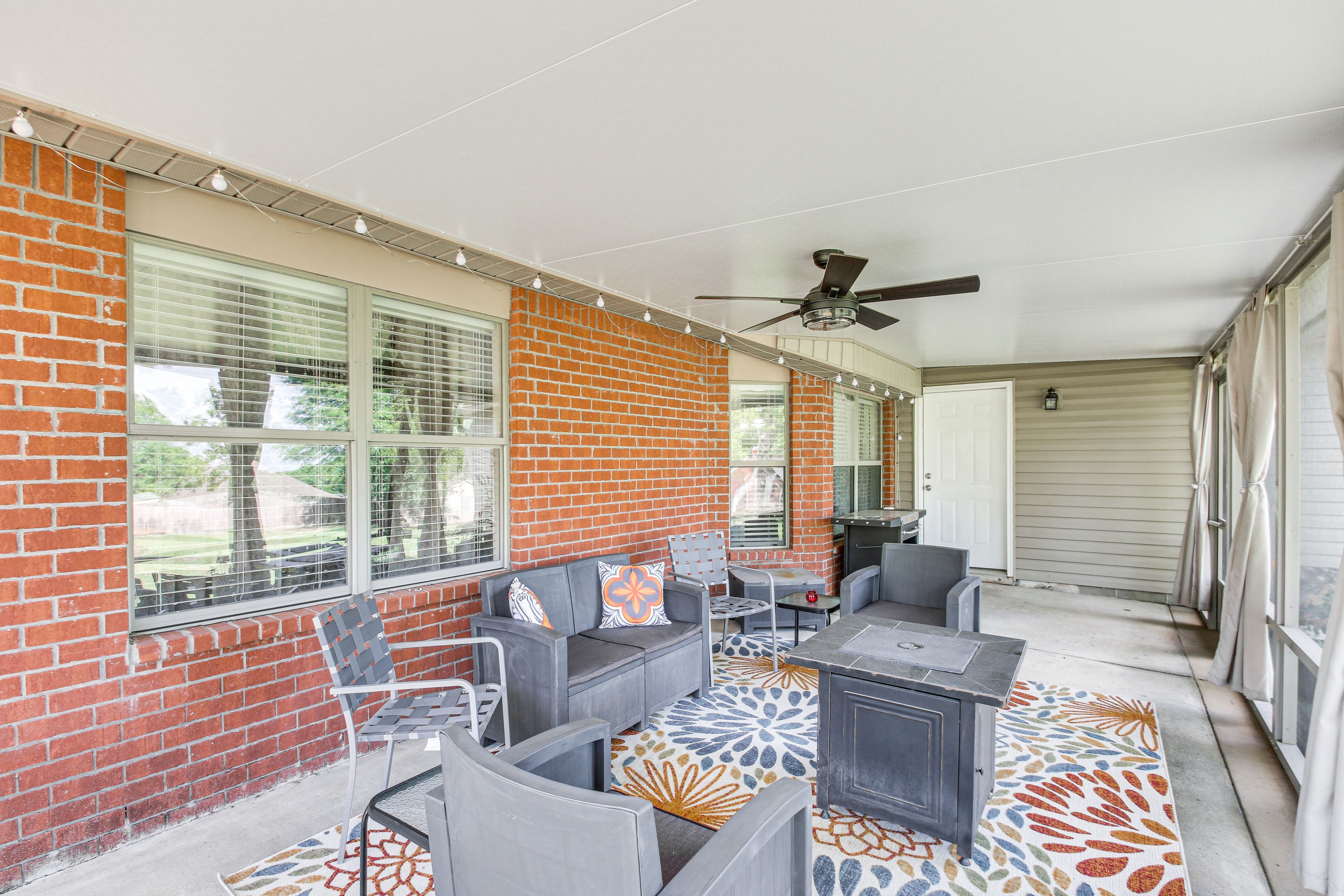 Screened-In Porch