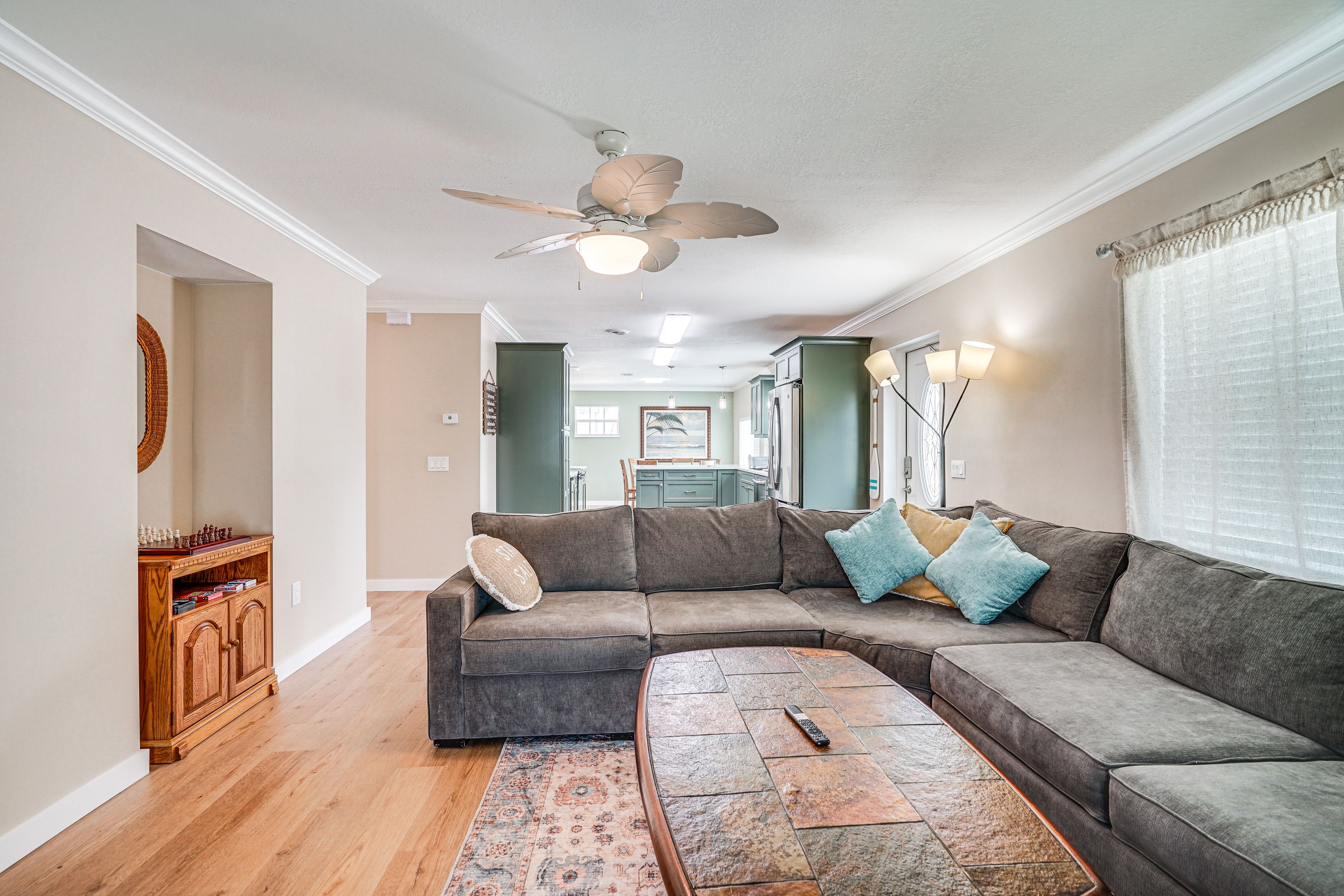 Living Room | Smart TV | Board Games | Free WiFi
