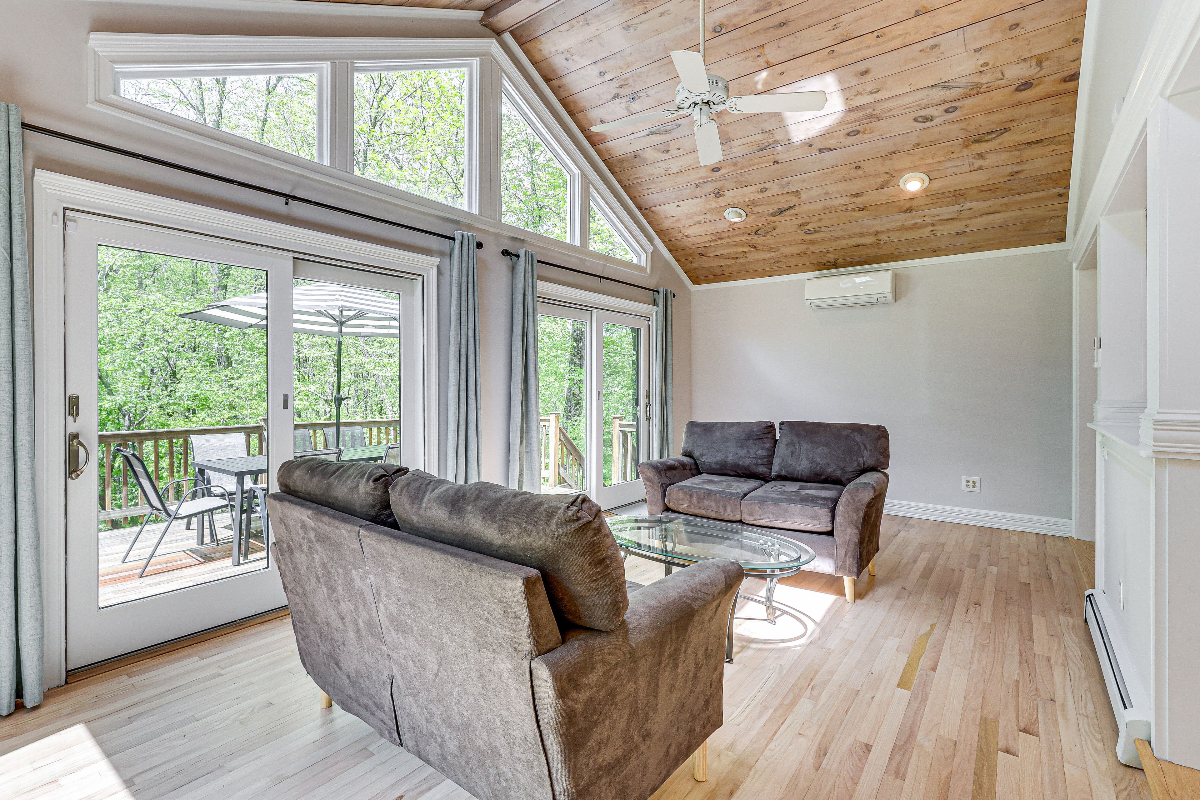 Sunroom | Seating | Ceiling Fans