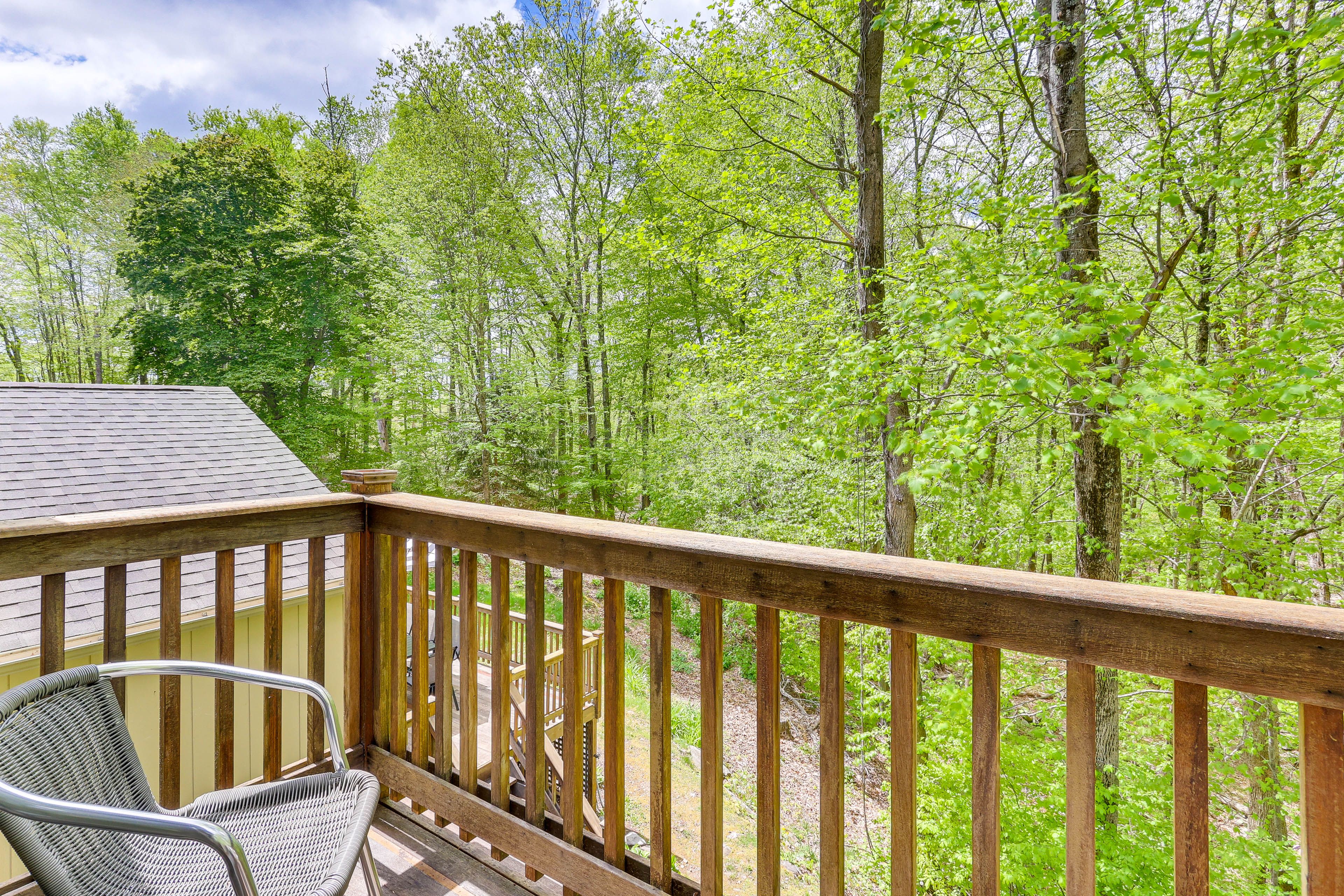 Balcony | Outdoor Seating