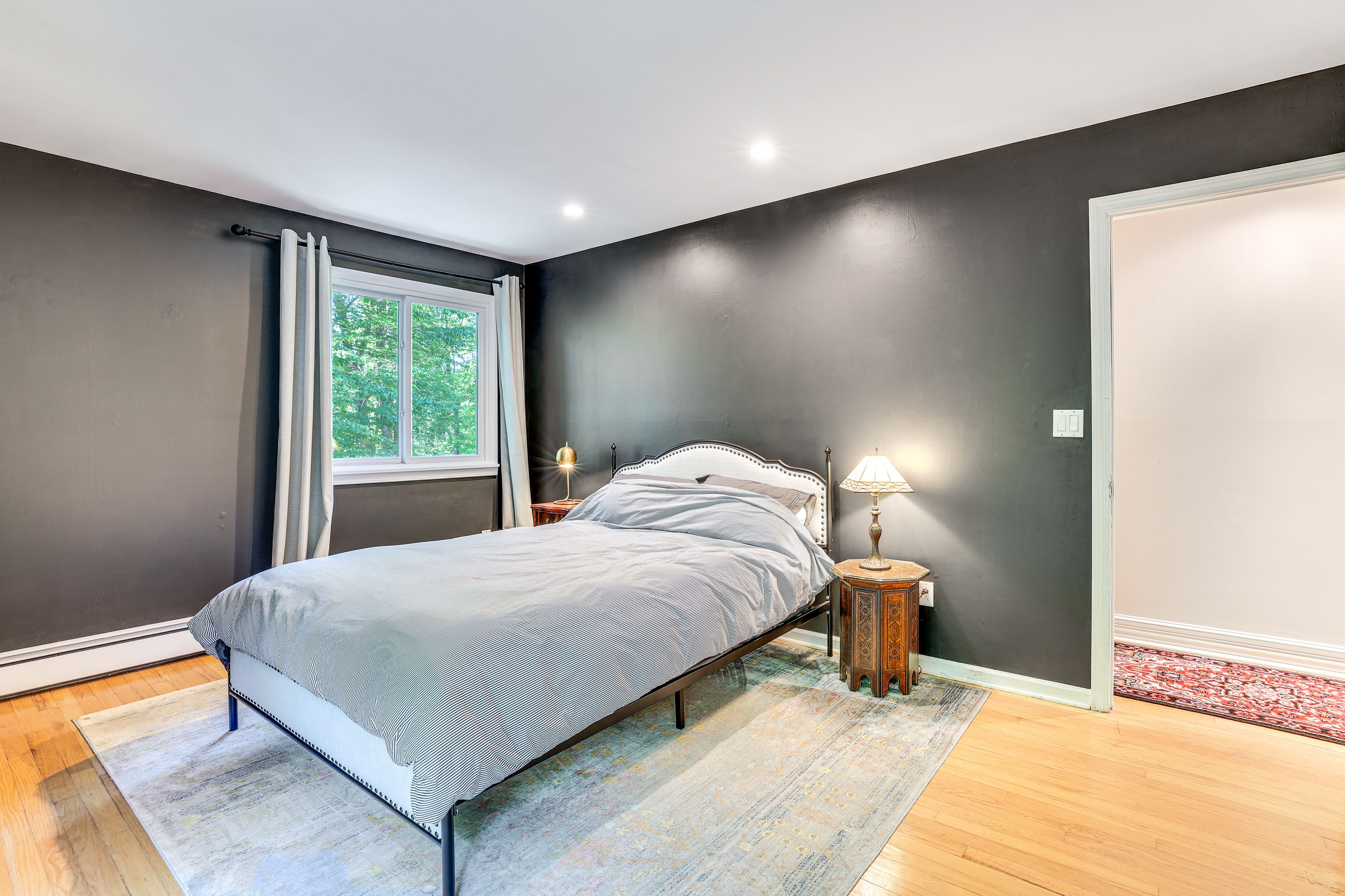 Bedroom 1 | 1st Floor | Queen Bed | En-Suite Bathroom | Deck Access