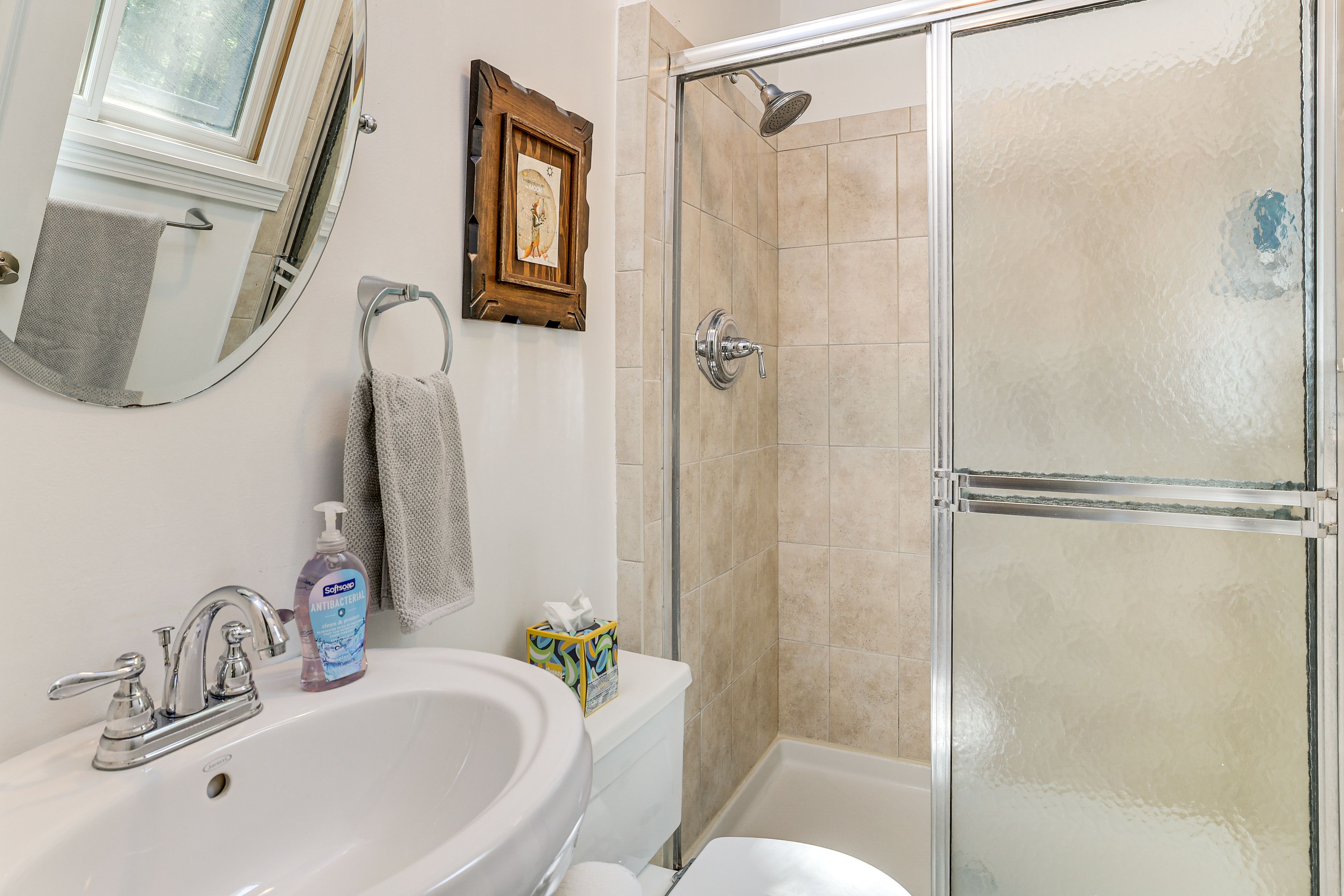 Full Bathroom | 1st Floor | Walk-In Shower | Towels Provided | Hair Dryer