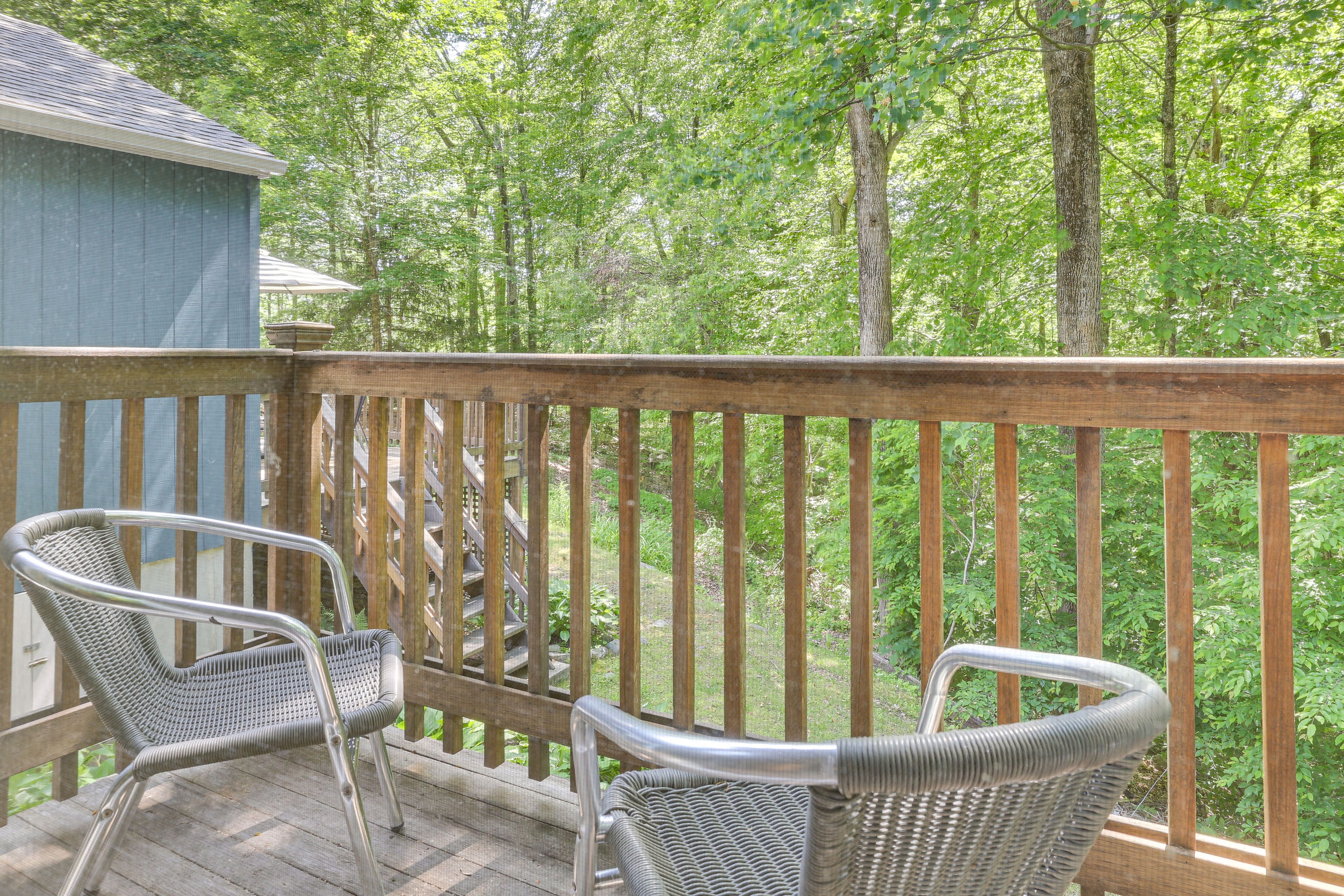 Balcony | Outdoor Seating