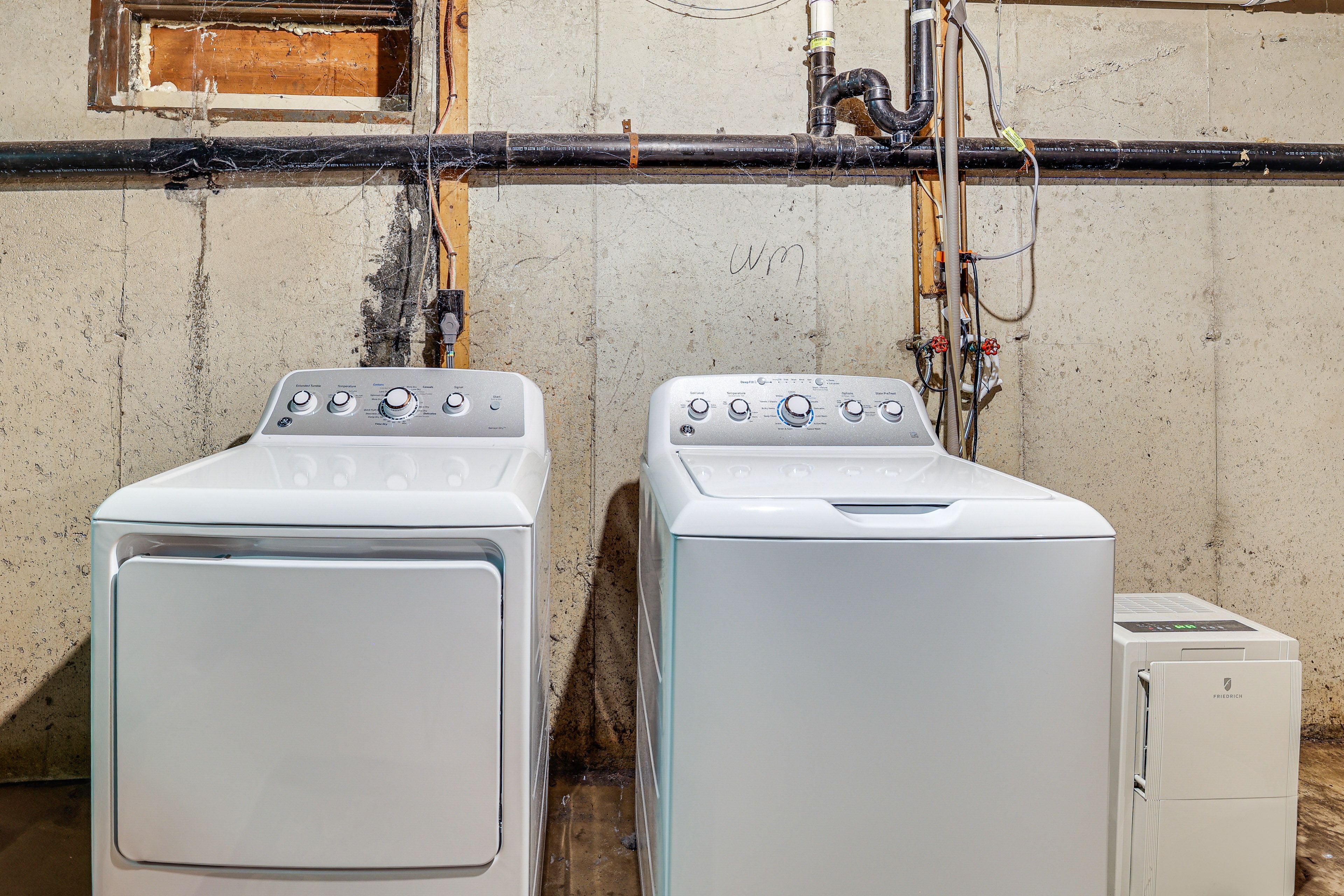 In-Unit Laundry | Washer & Dryer