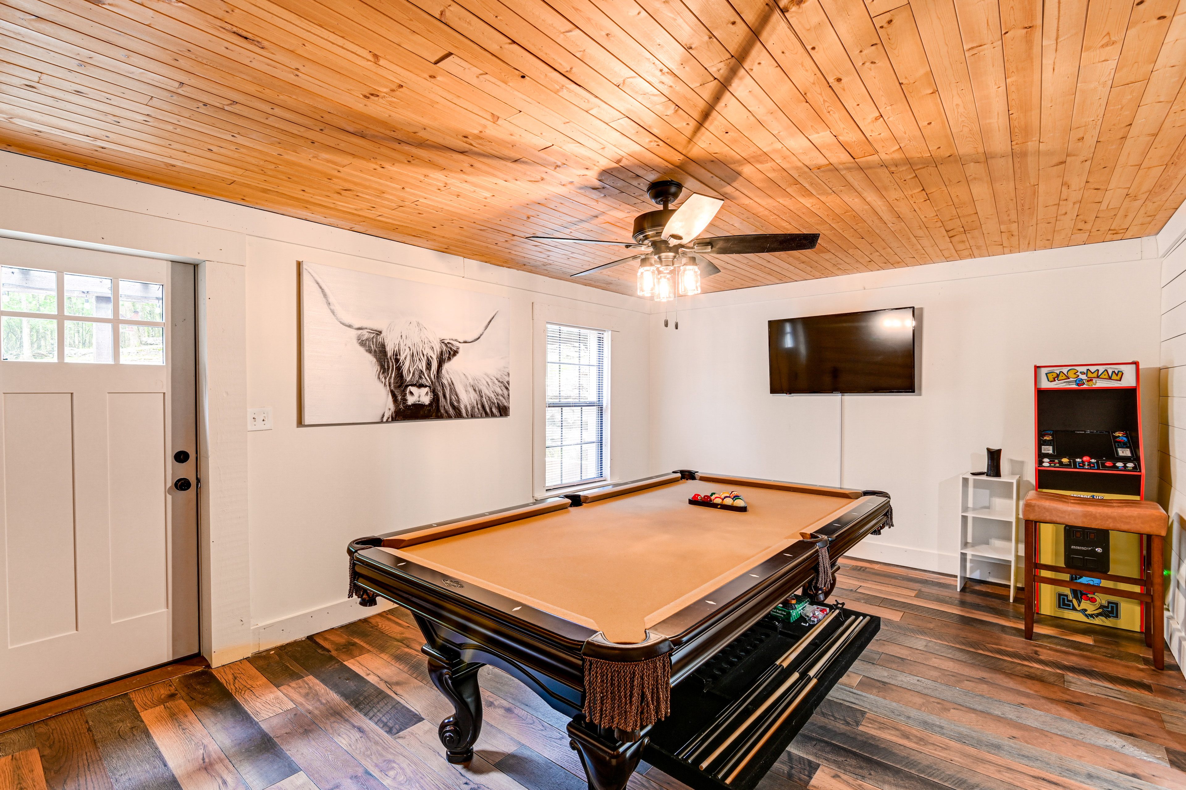 Game Room | Futon | Lower Level