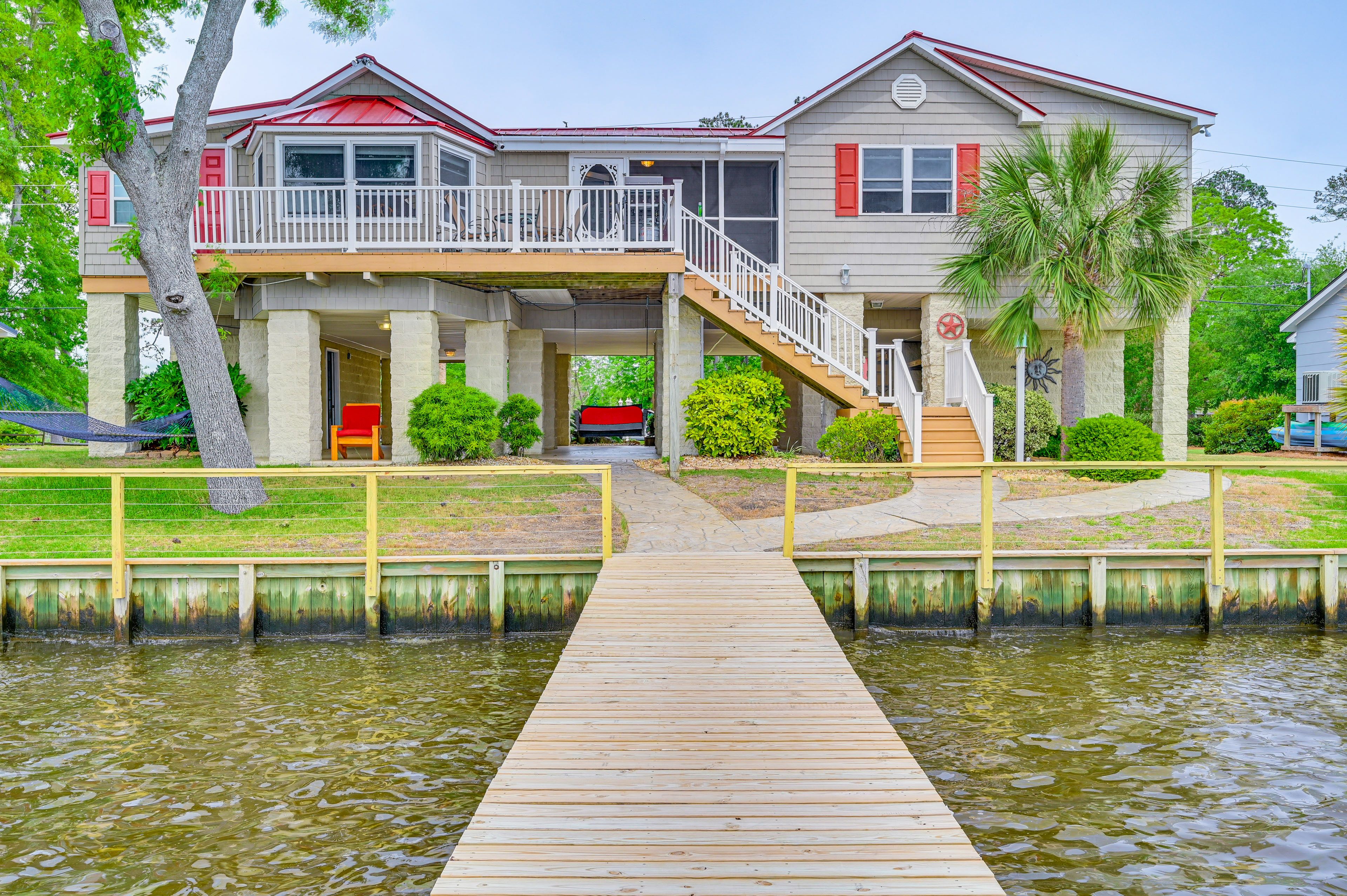 Washington Vacation Rental | 3BR | 2.5BA | 2,000 Sq Ft | Stairs Required