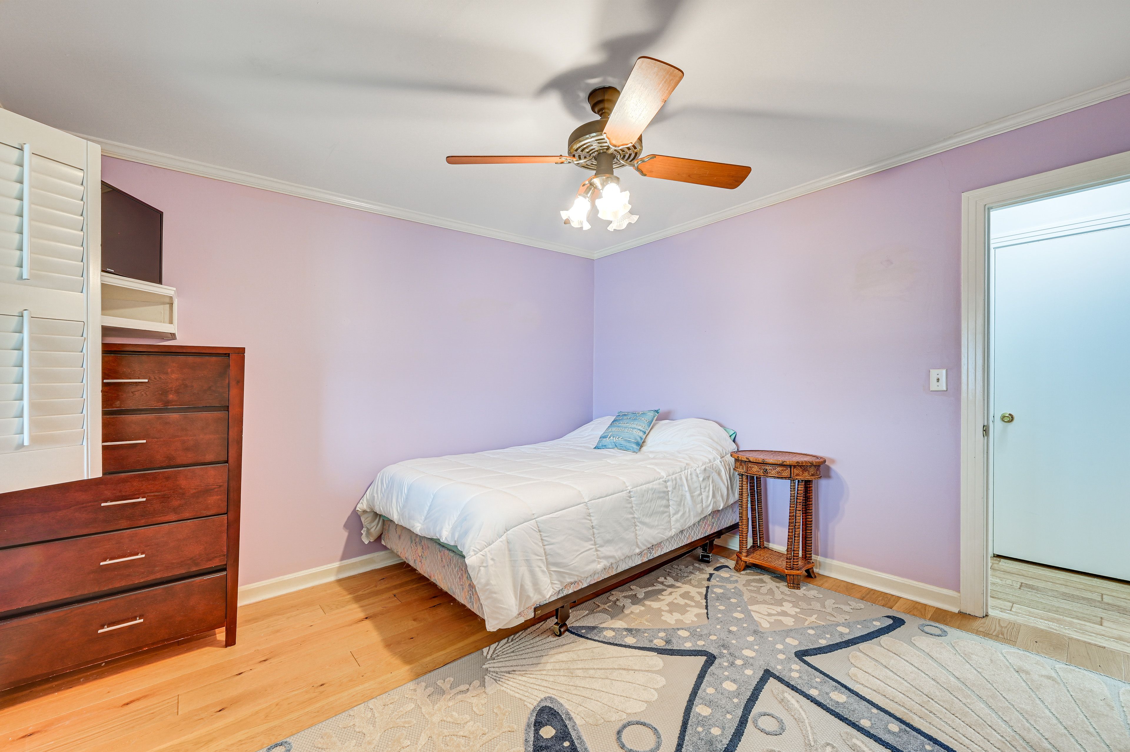 Bedroom 2 | Queen Bed | Linens Provided