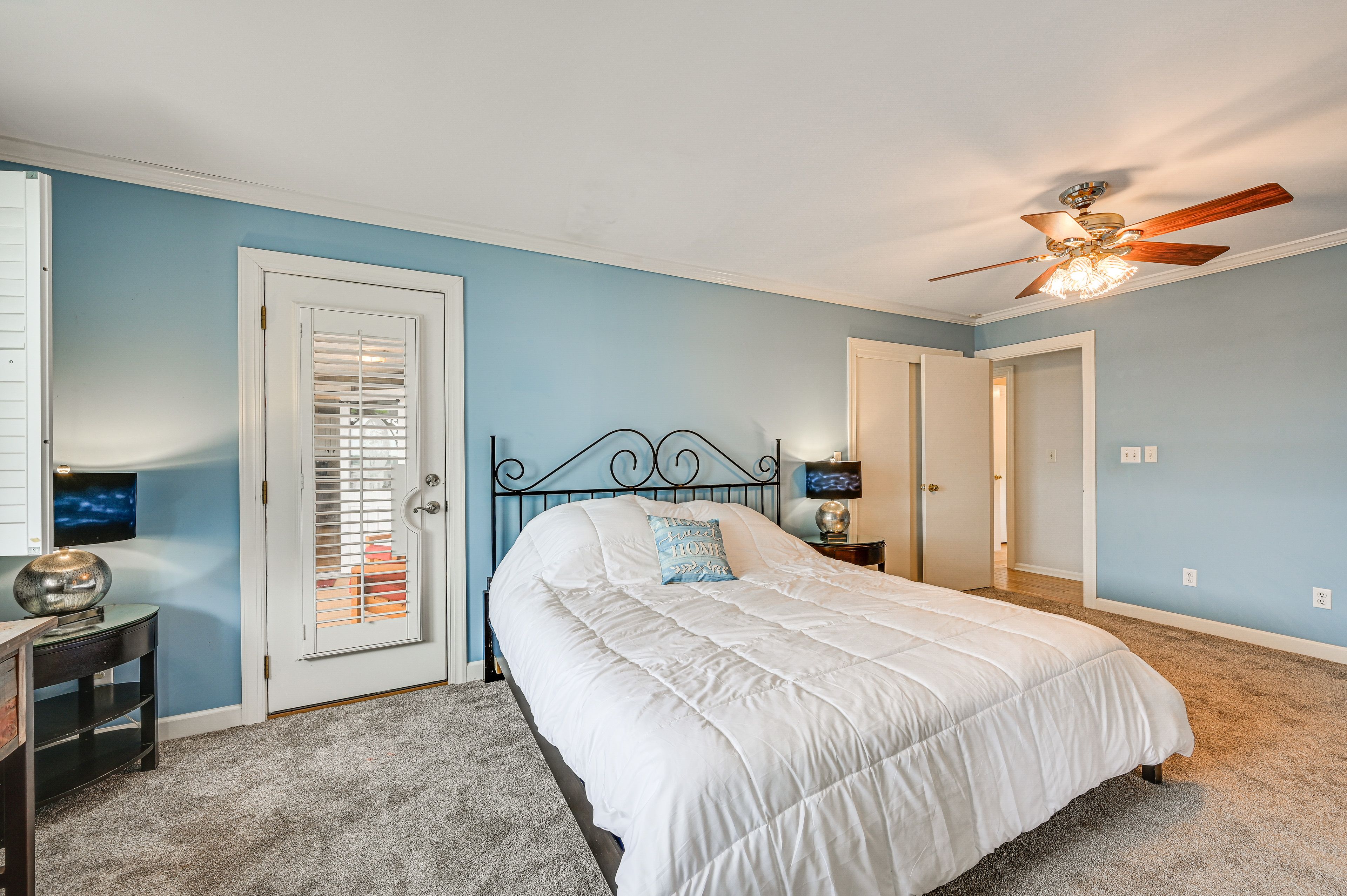 Bedroom 1 | King Bed | En-Suite Bathroom | Walk-In Closet