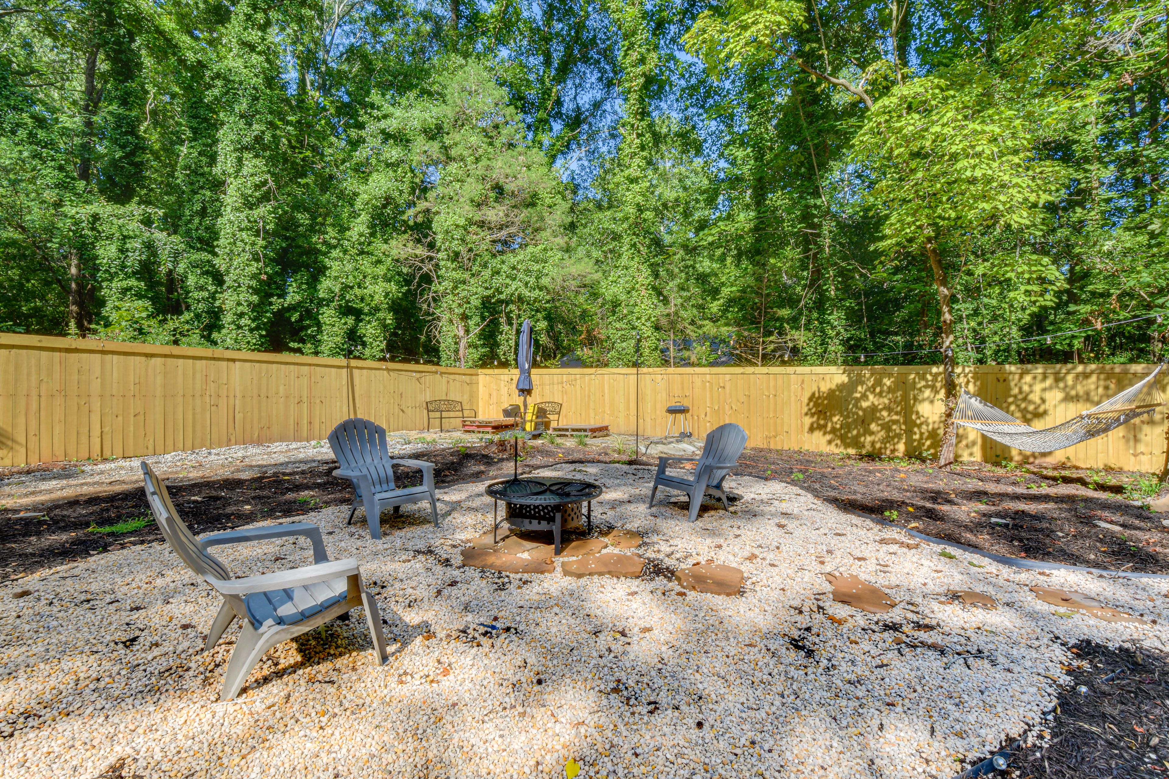 Yard | Fire Pit | Hammock