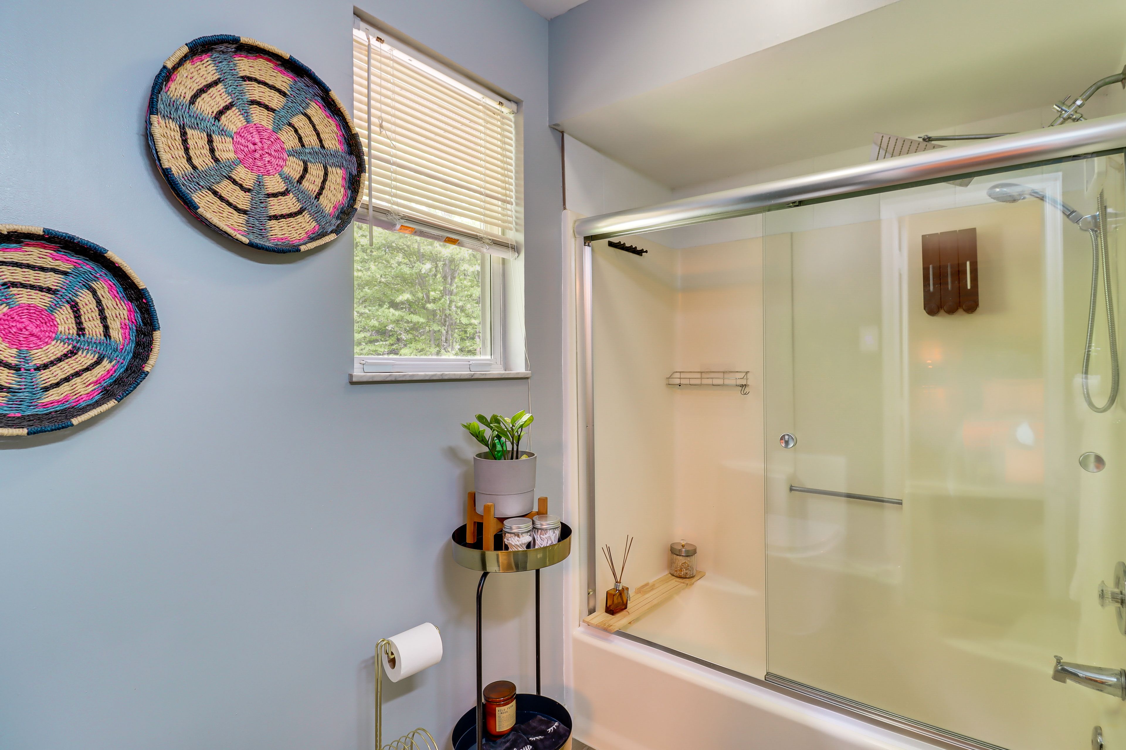 En-Suite Bathroom | 2nd Floor | Complimentary Toiletries