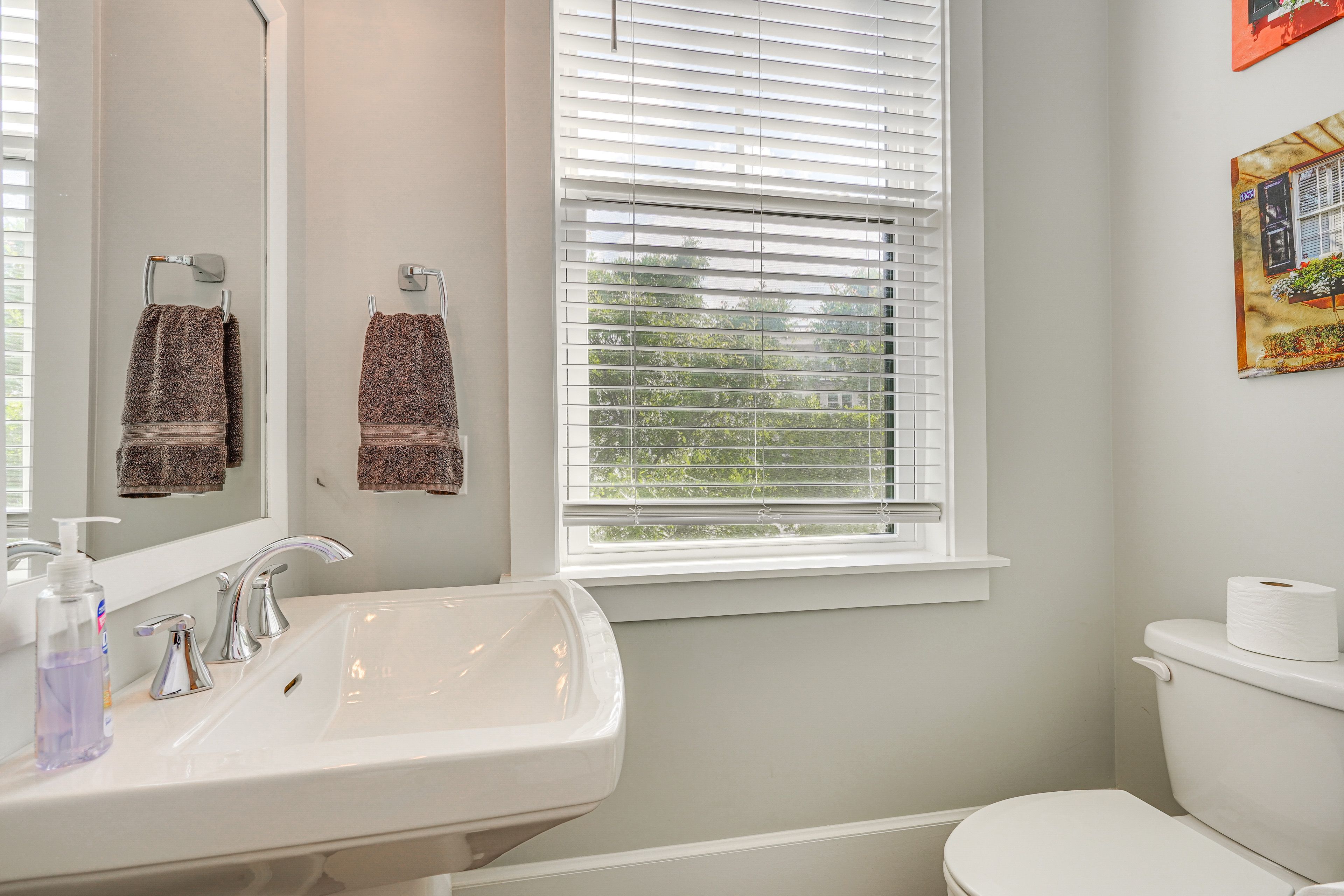 Half Bathroom | 2nd Floor