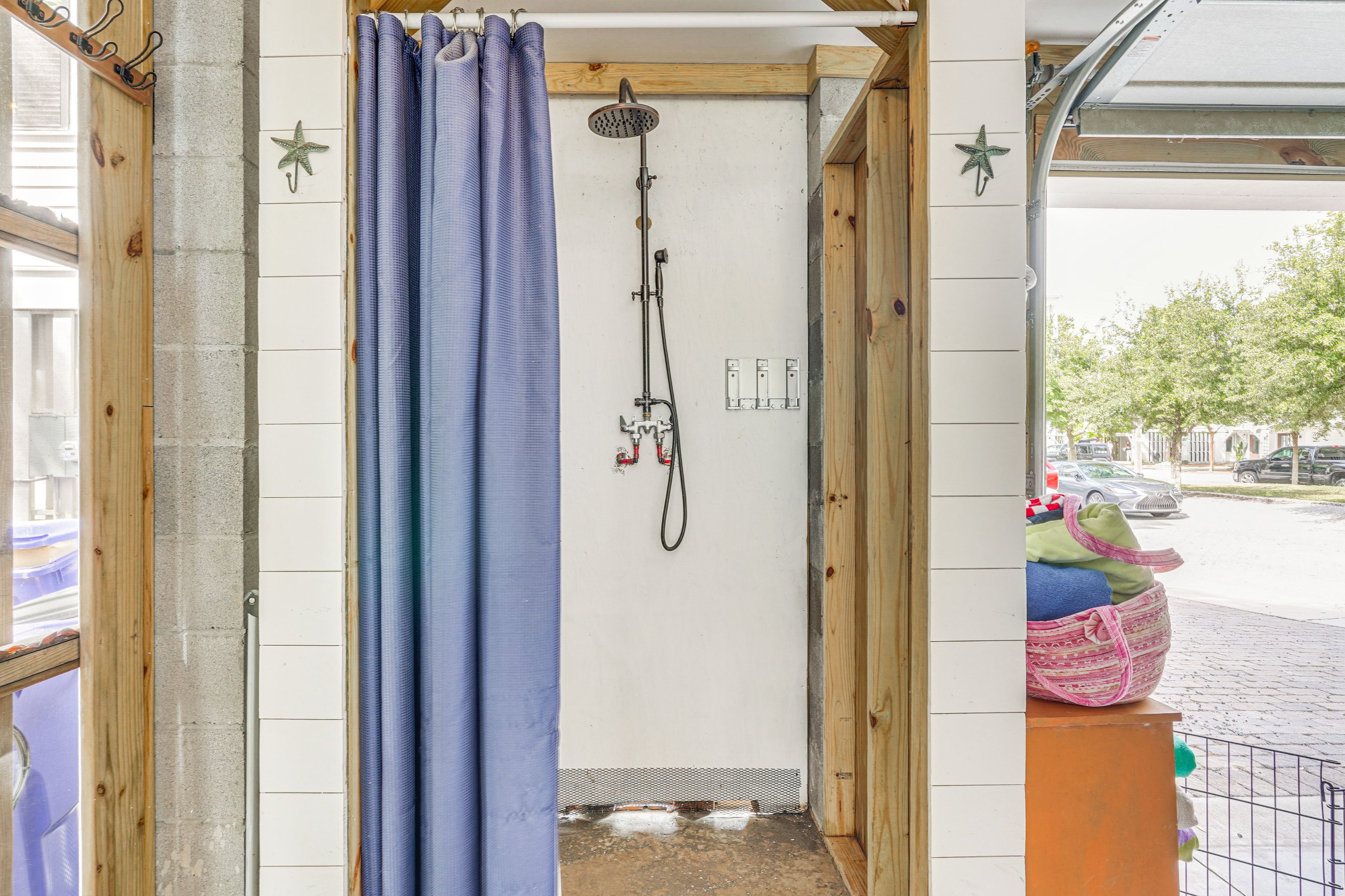 Private Outdoor Shower | 1st Floor (Entry Level)