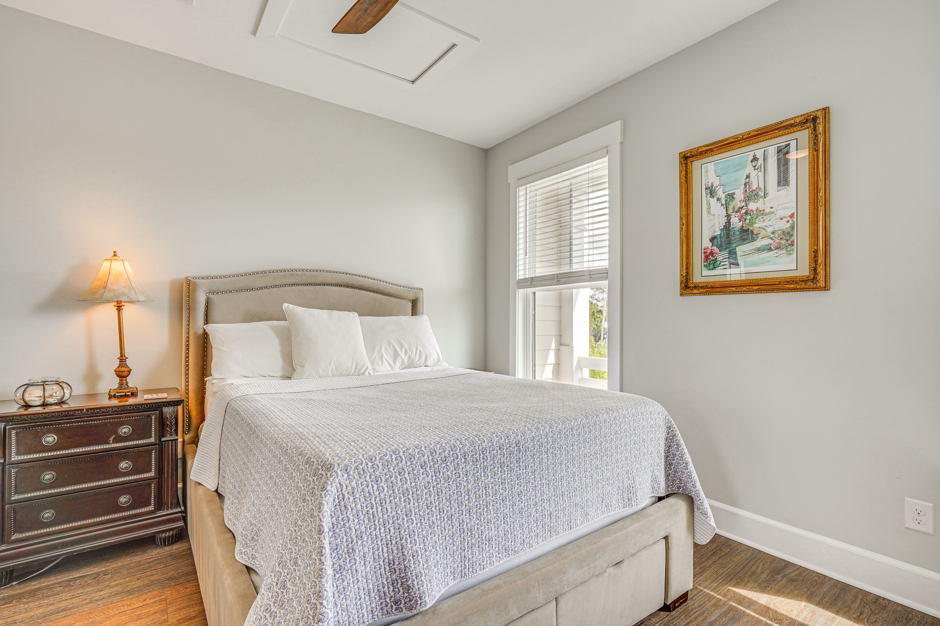 Bedroom | Queen Bed | Twin Bed | En-Suite Bathroom | 3rd Floor