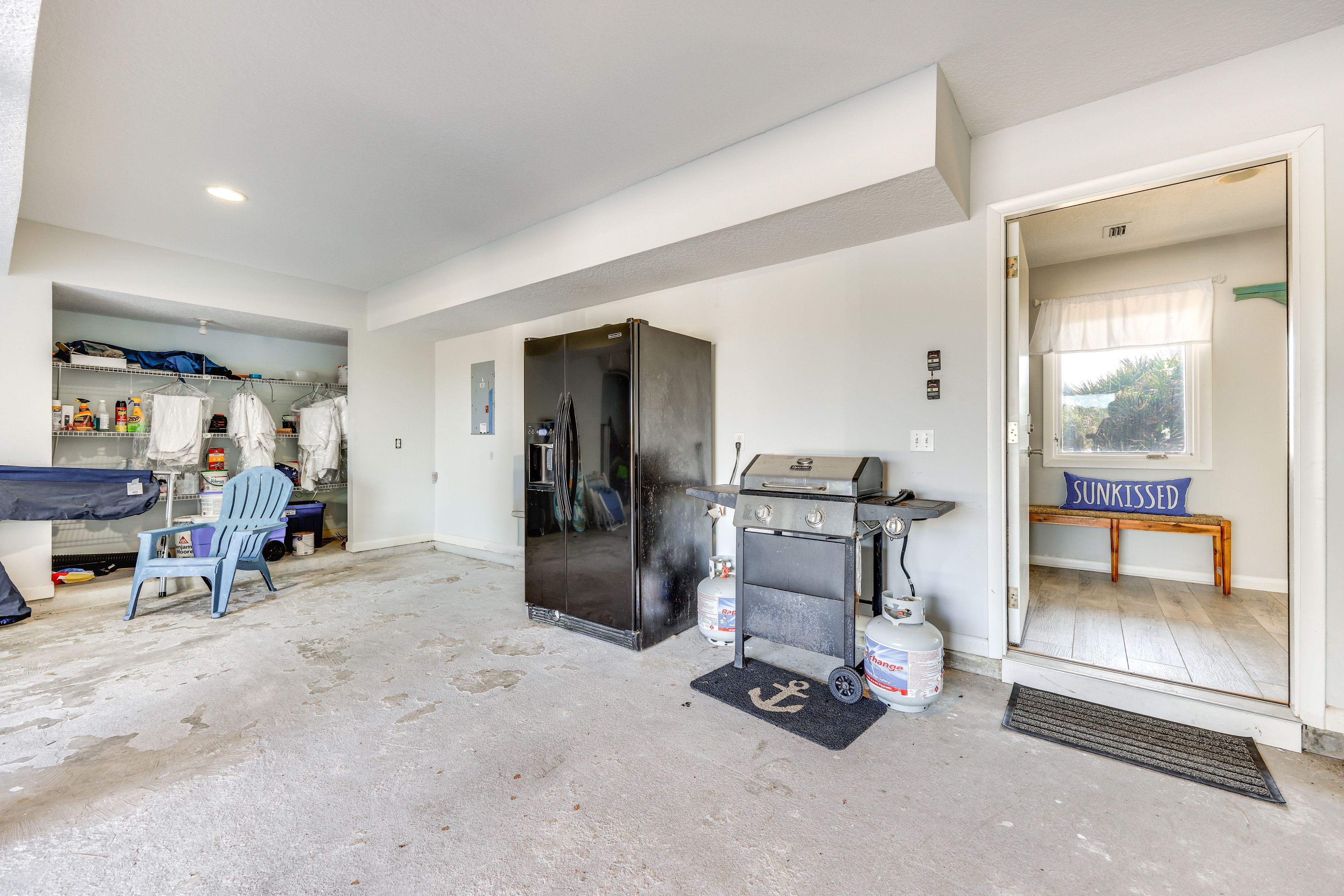 Garage | Gas Grill