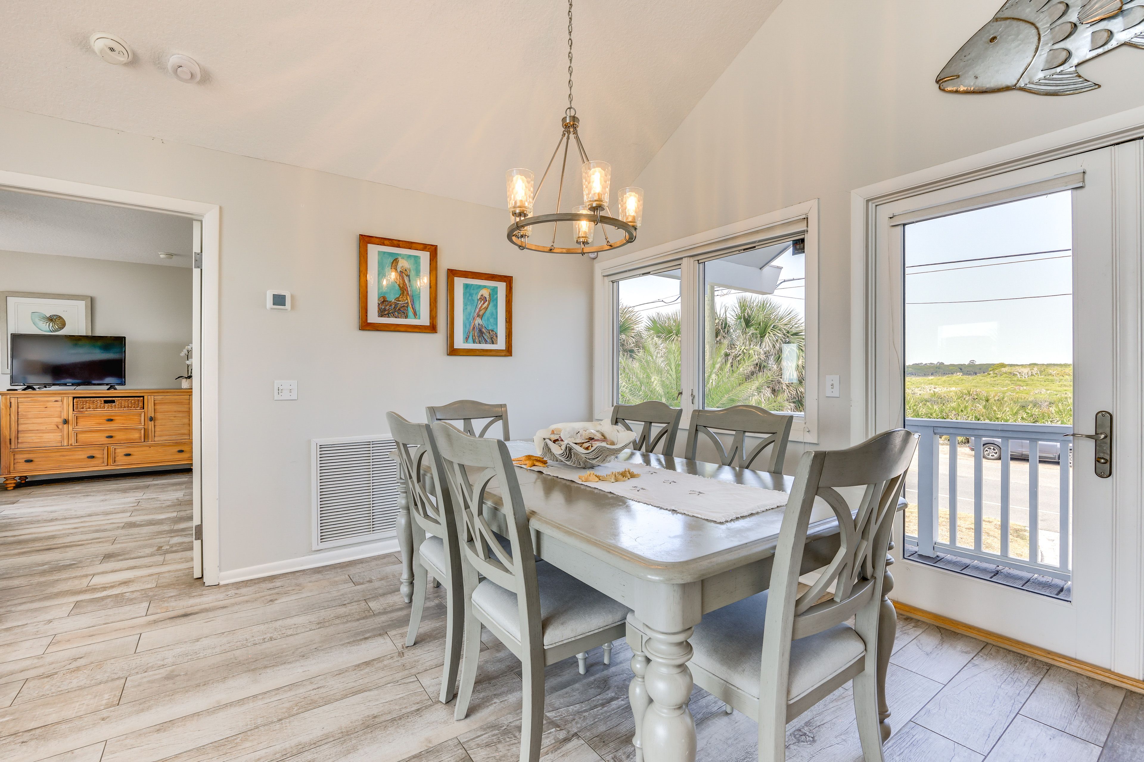 Dining Area | Dishware & Flatware Provided | Central A/C & Heat | 2nd Floor