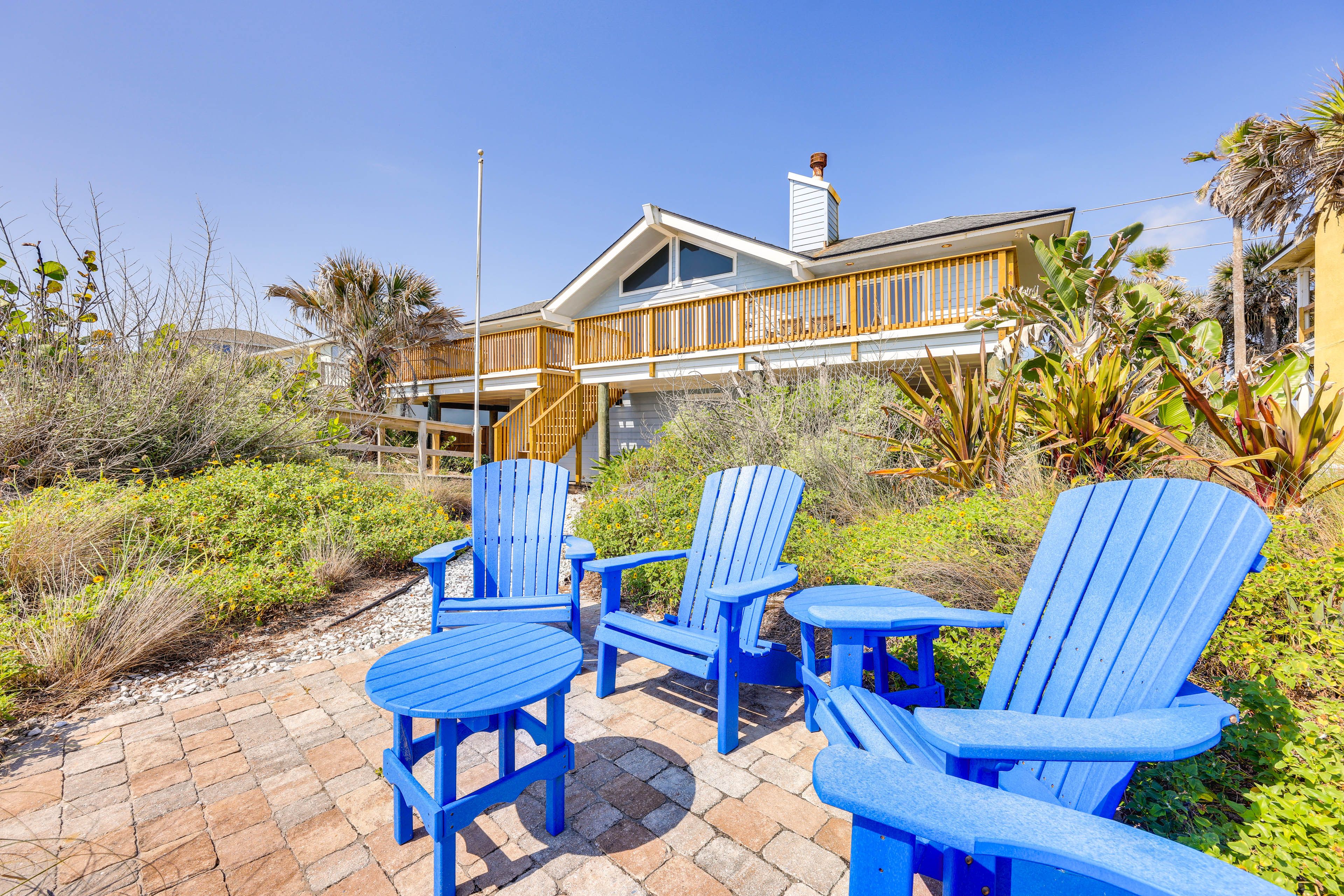 Outdoor Space | Gas Grill | Outdoor Shower