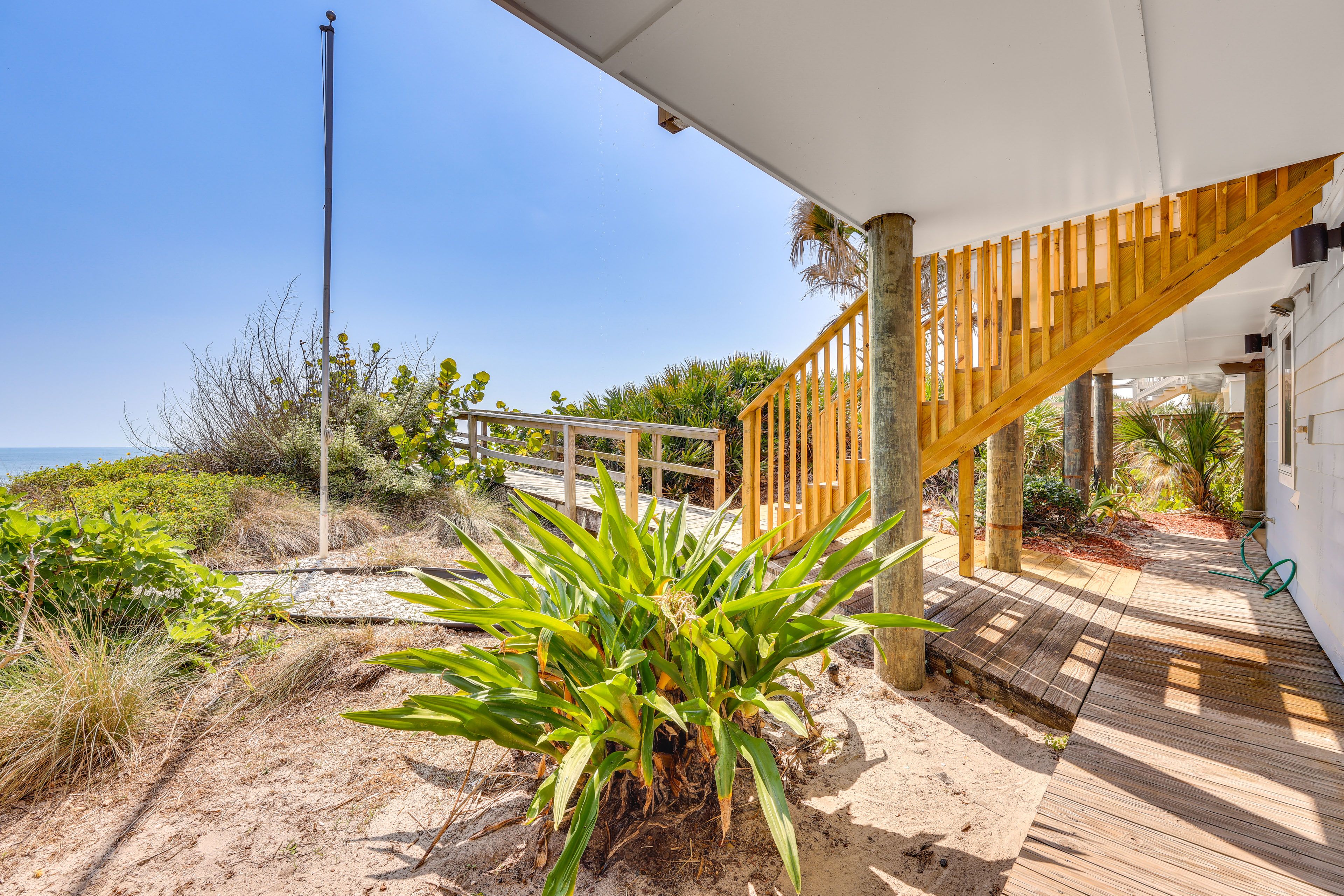Direct Beach Access | Outdoor Shower