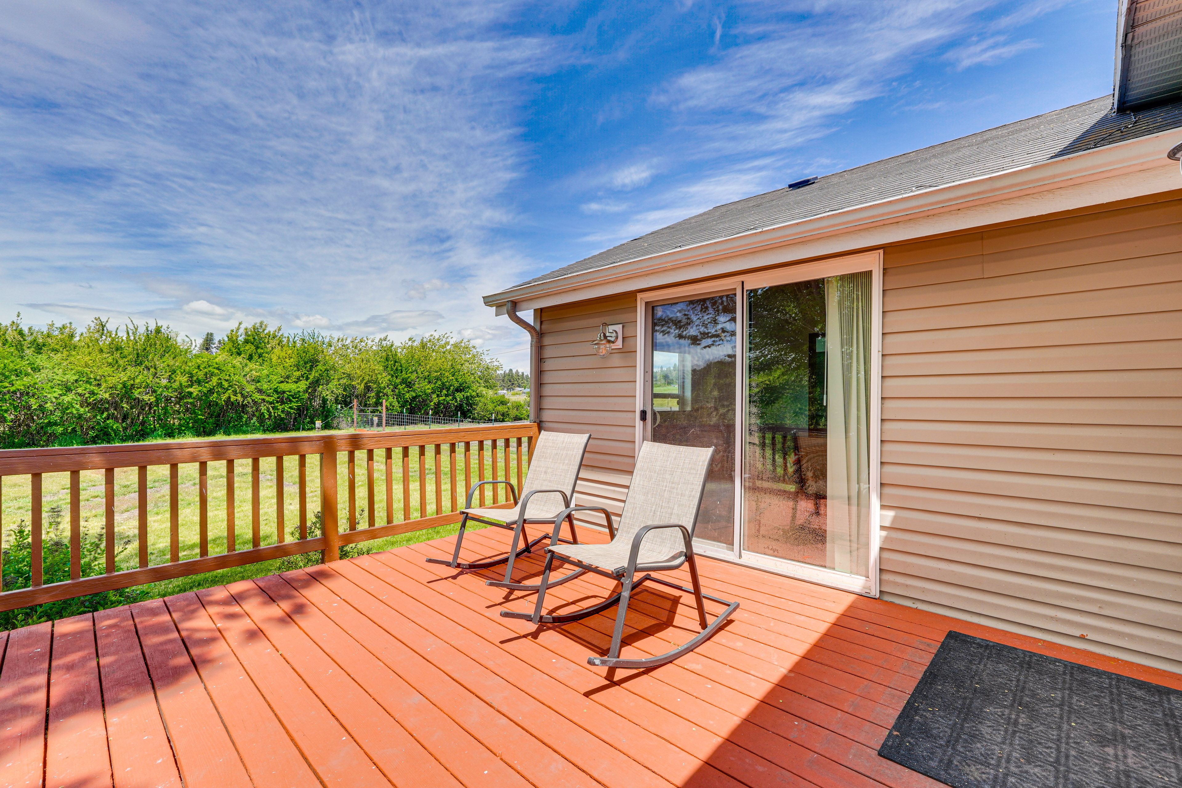 Deck | Single-Story Home