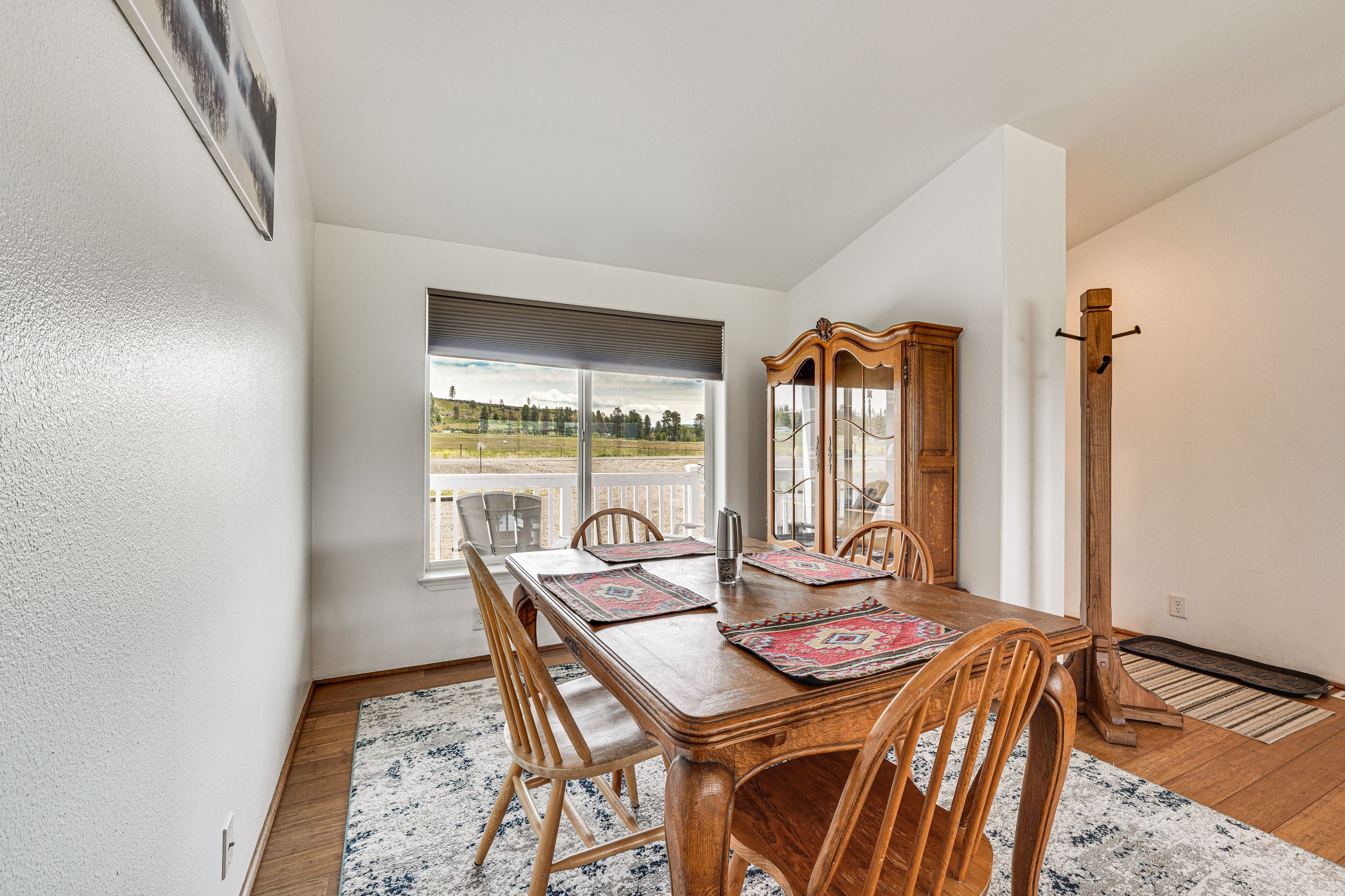 Dining Room | Dishware & Flatware