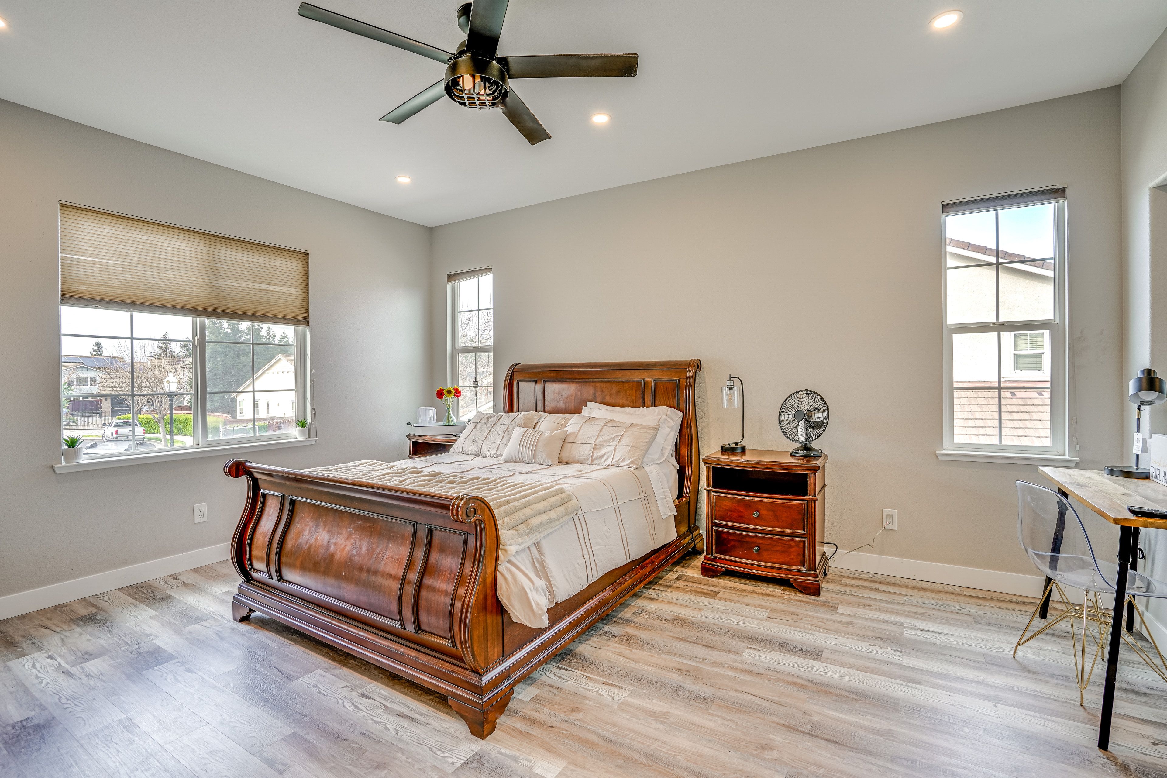 Studio | Queen Bed | Smart TV | Linens Provided