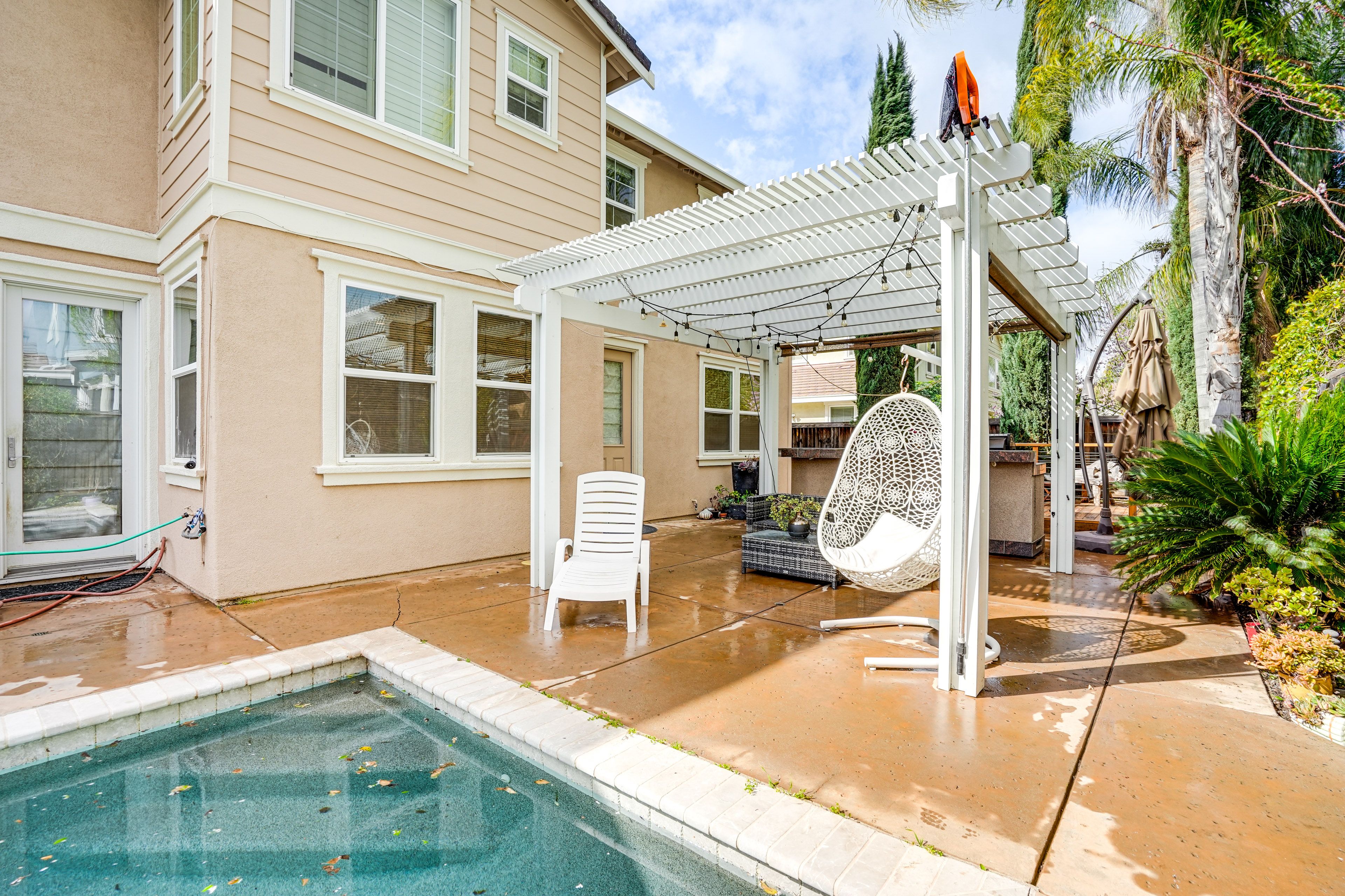Shared Backyard Area | Outdoor Pool