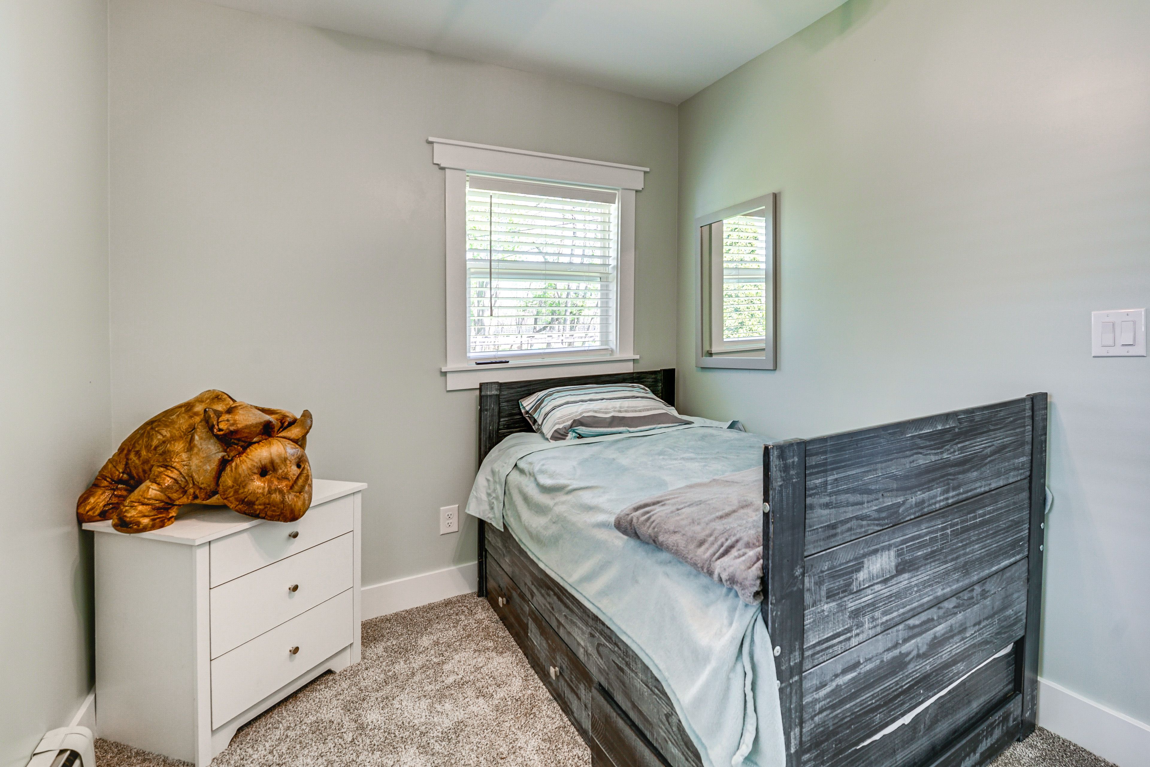 Bedroom 2 | Twin Bed w/ Twin Trundle