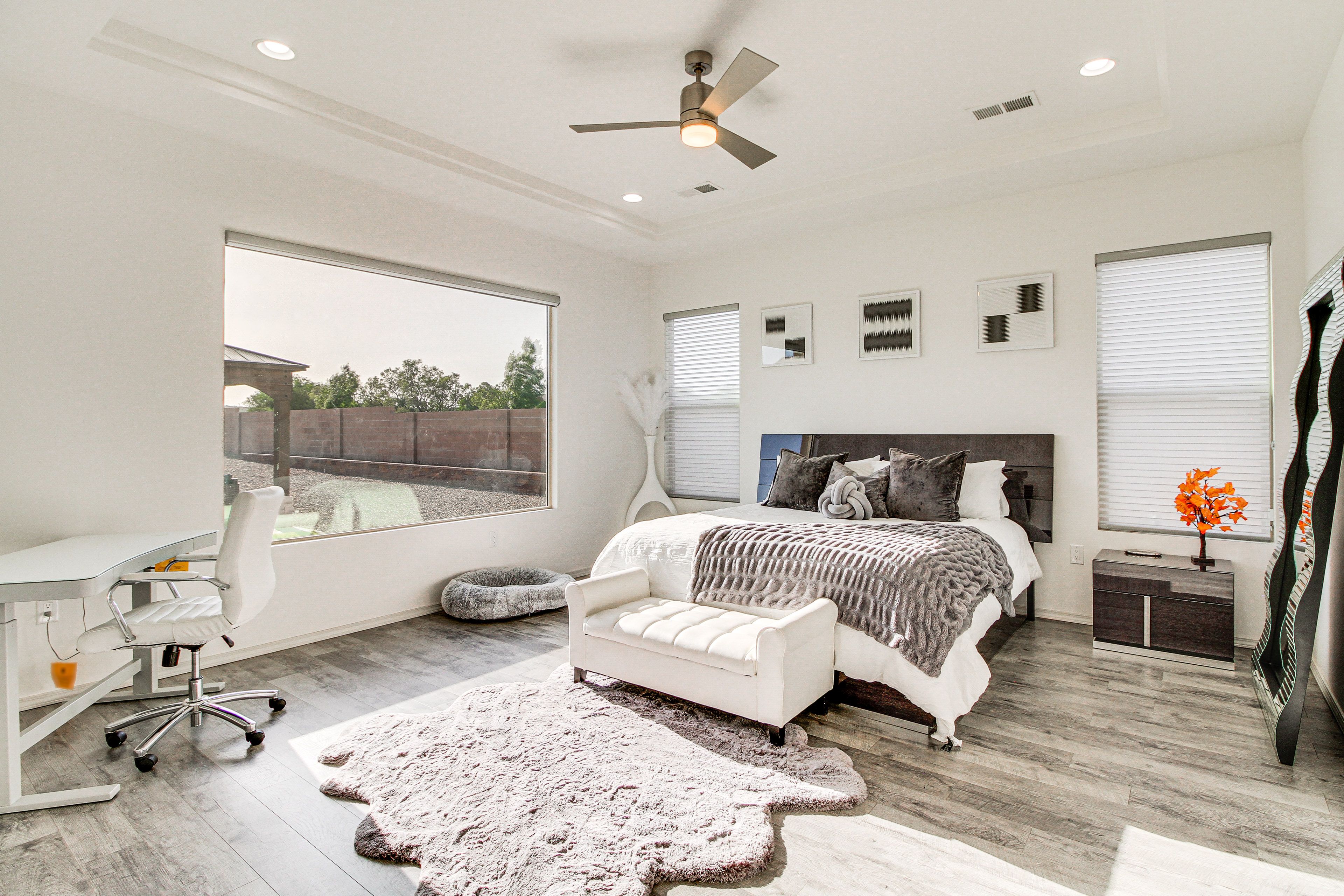 Bedroom 4 | King Bed | Smart TV | Work Desk
