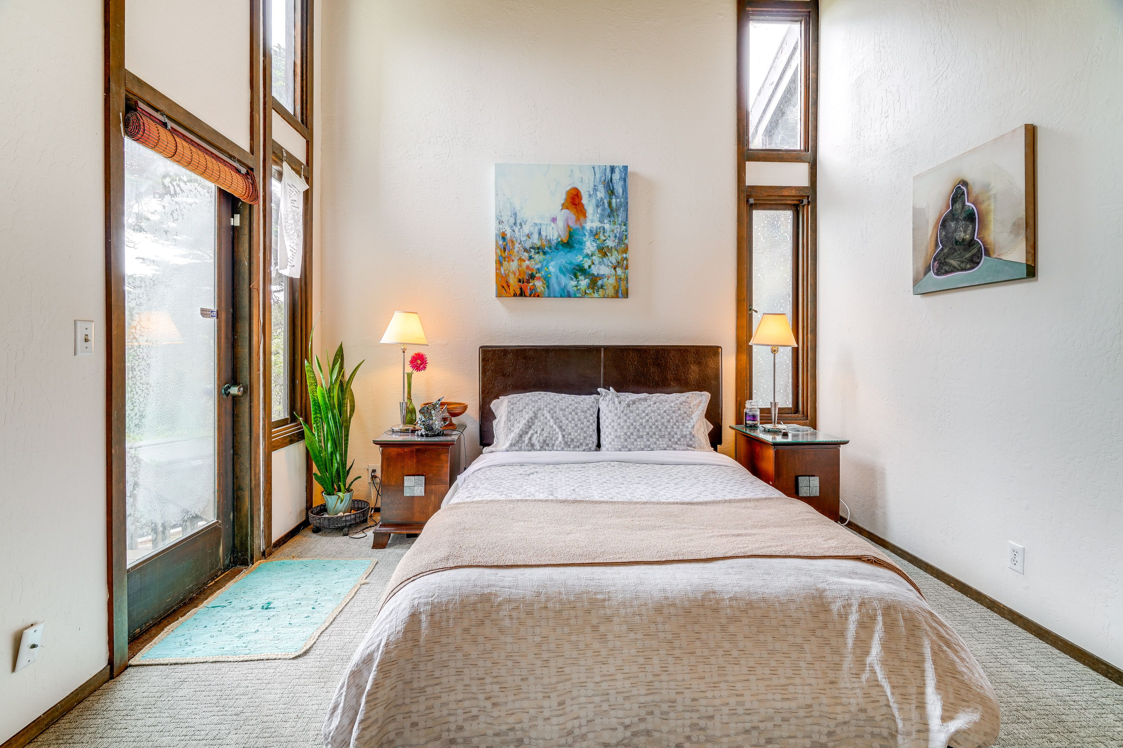 Bedroom 1 | Main Level | Queen Bed