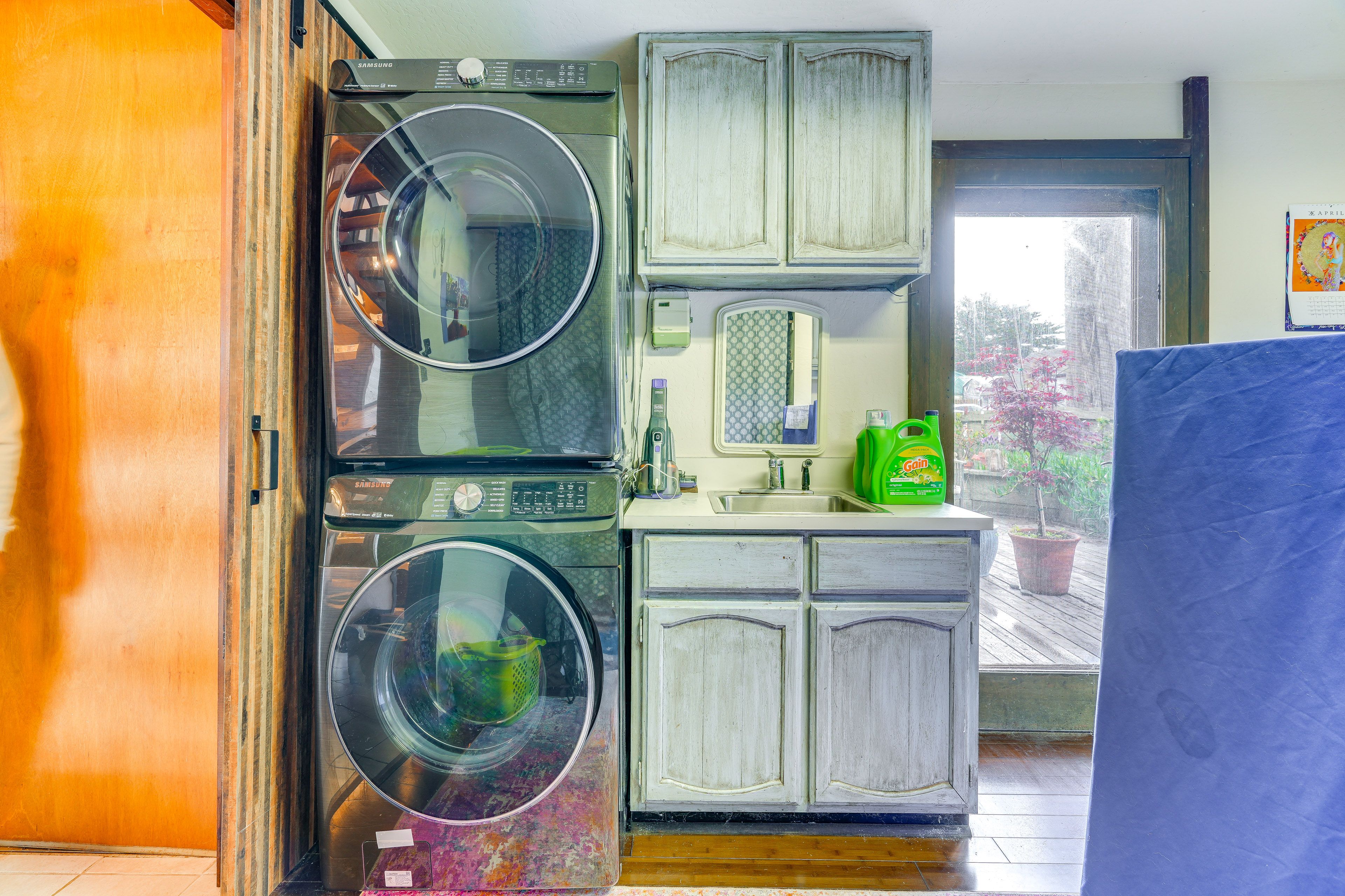 Washer/Dryer | Main Level | Detergent Provided