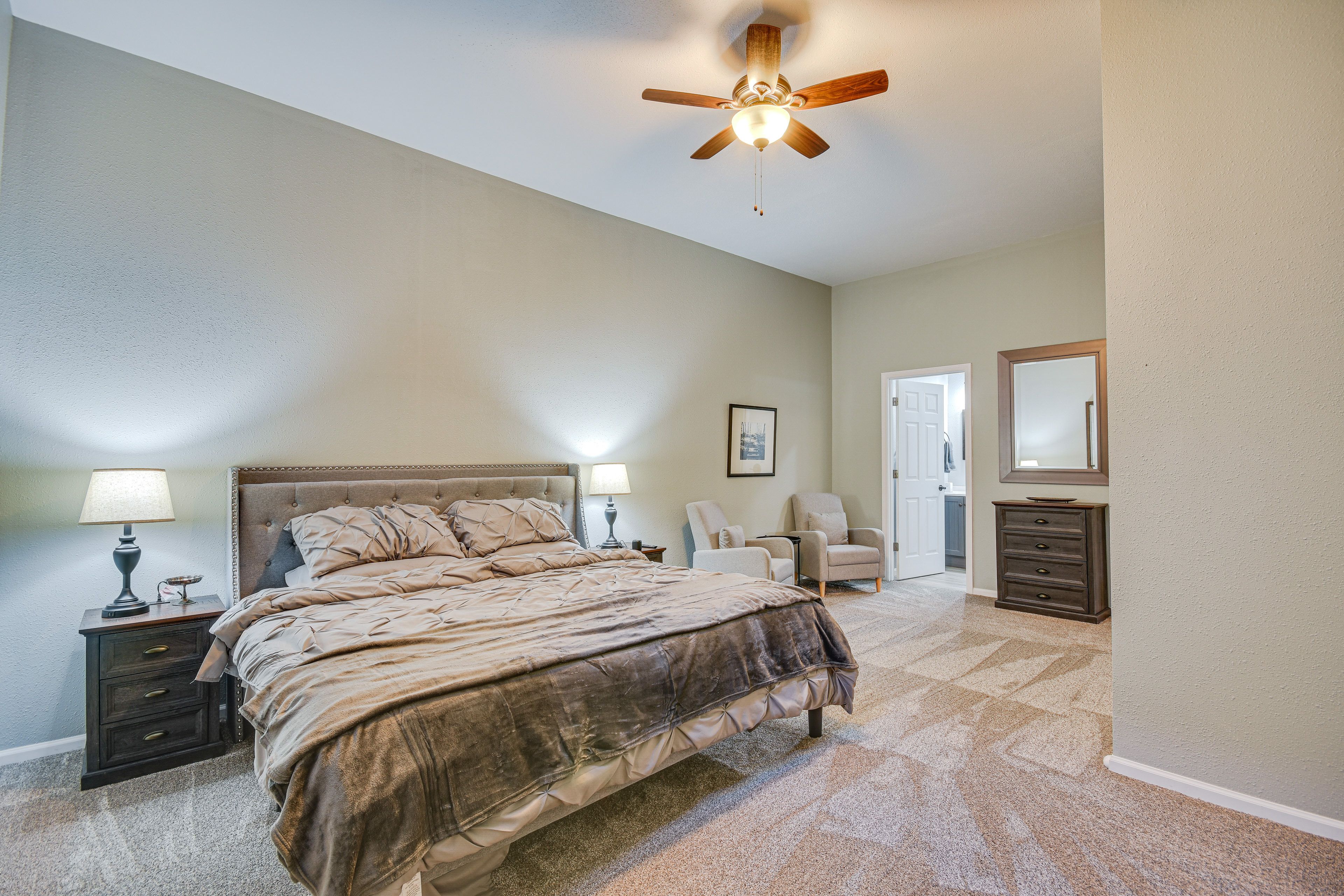 Bedroom 1 | King Bed | Linens Provided