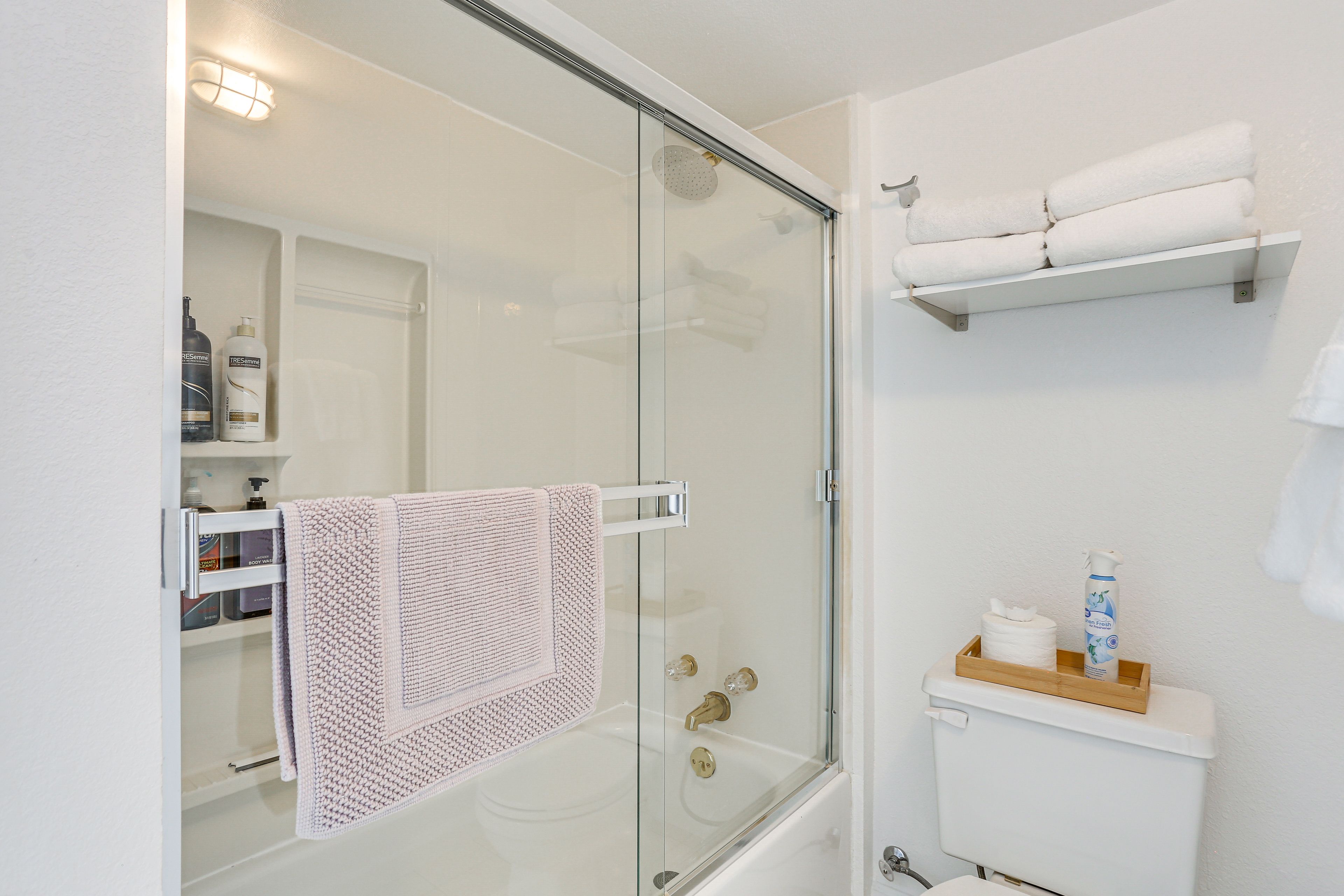 Full Bathroom | Lower Level