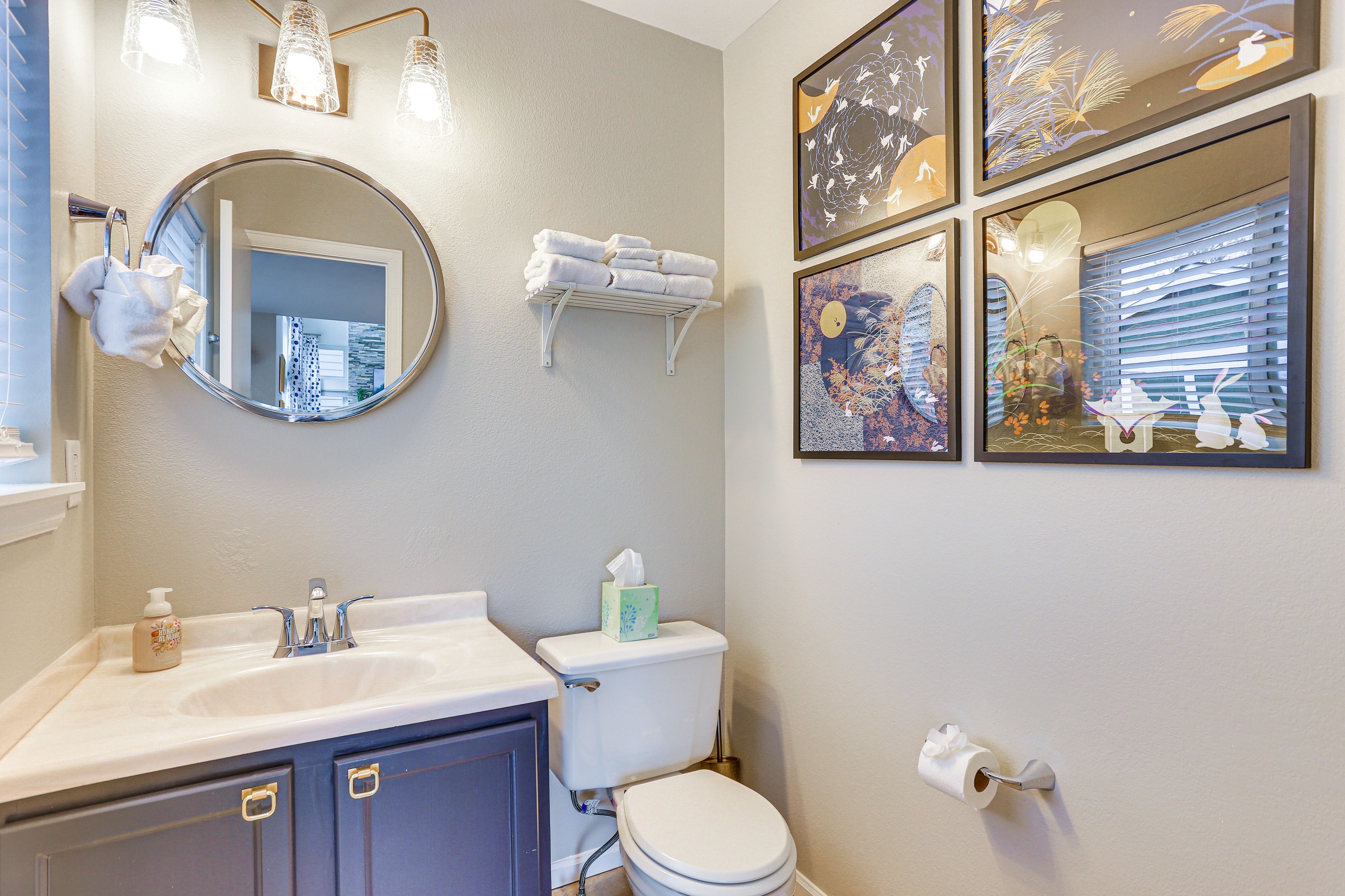 Half Bathroom | Main Level