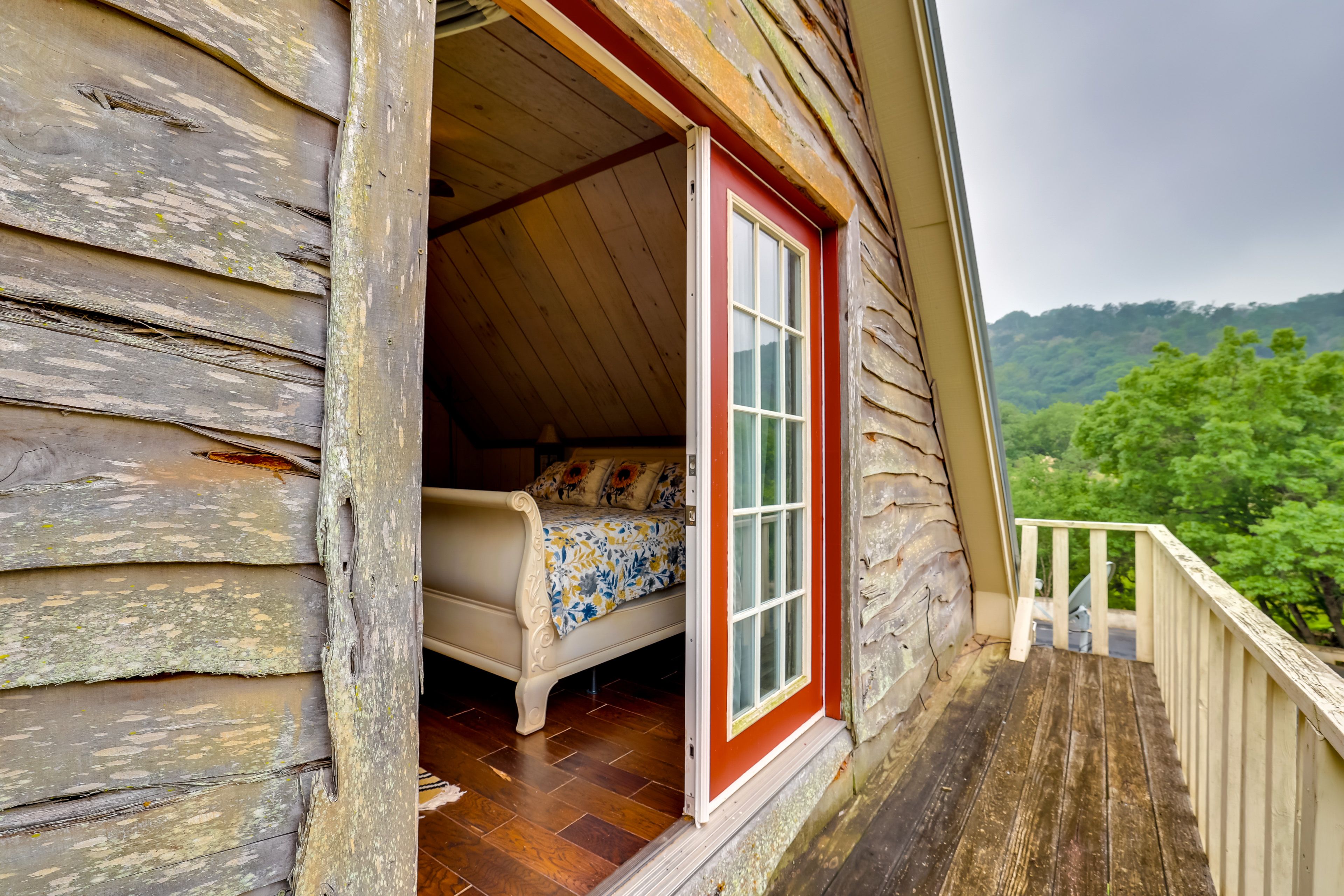 Balcony | Mountain Views