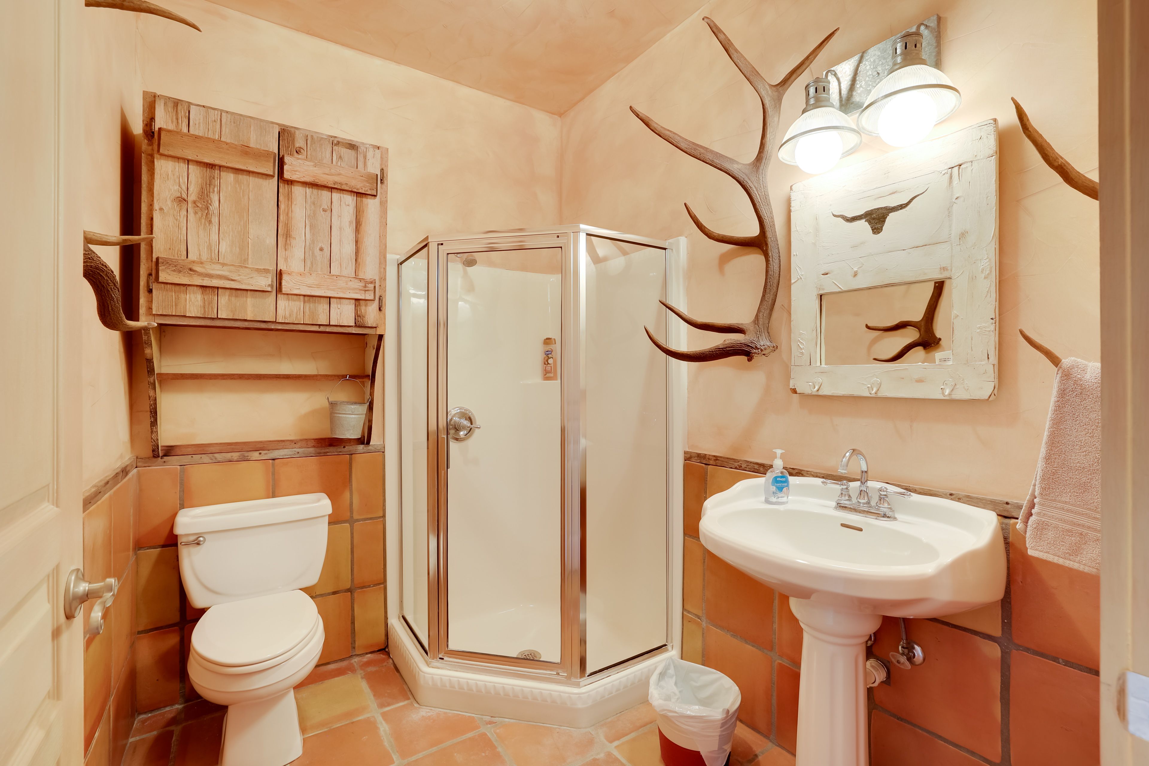 Full Bathroom | 1st Floor