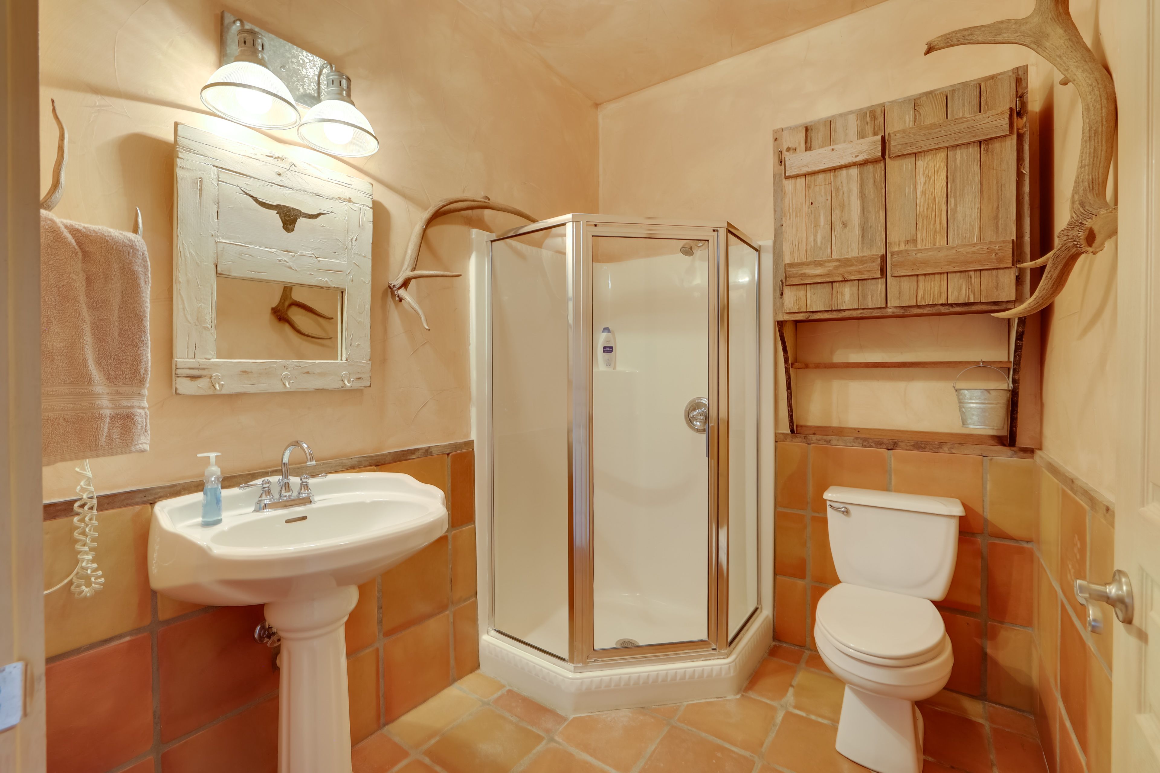 Full Bathroom | 1st Floor